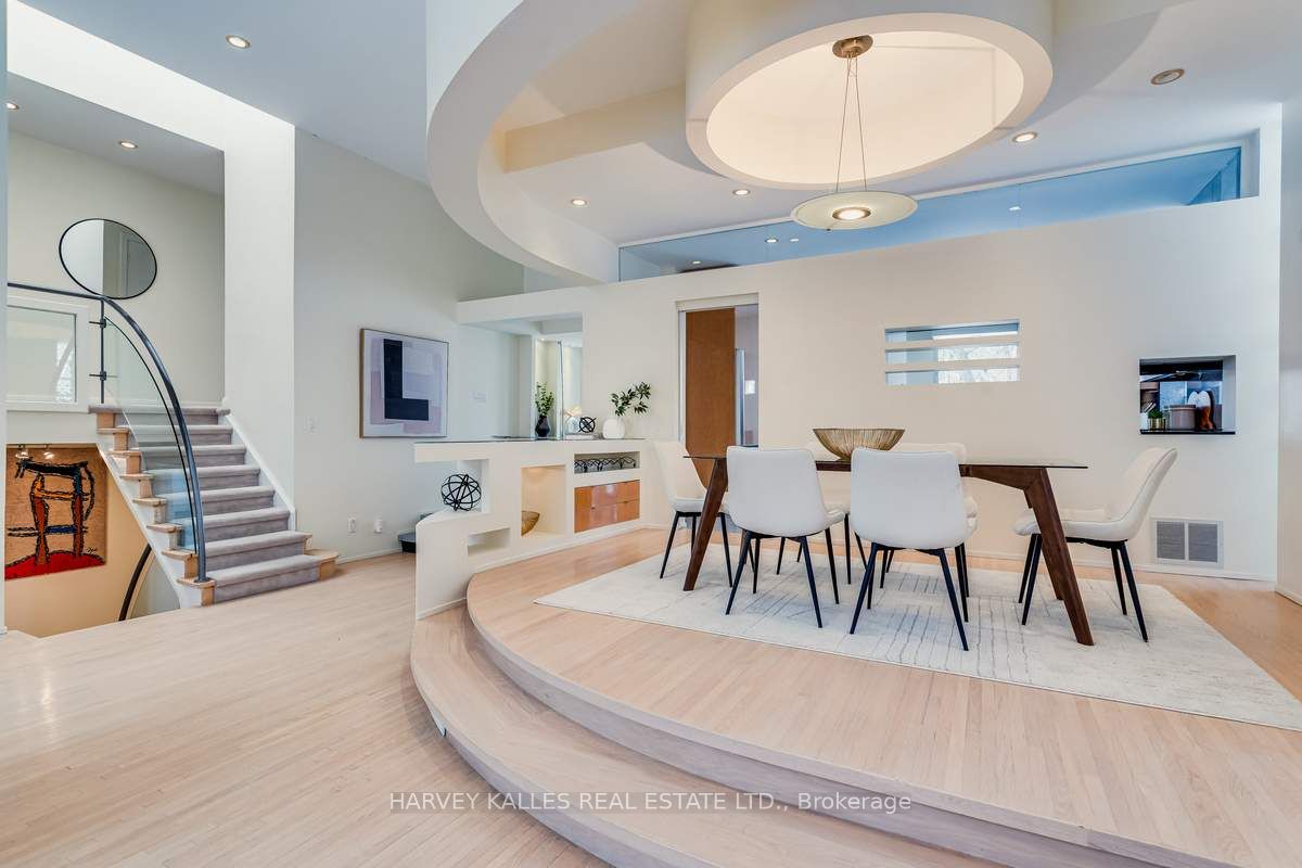 11 Saguenay Ave