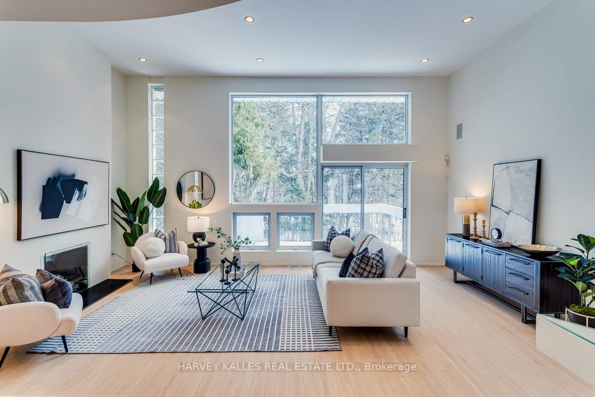 11 Saguenay Ave