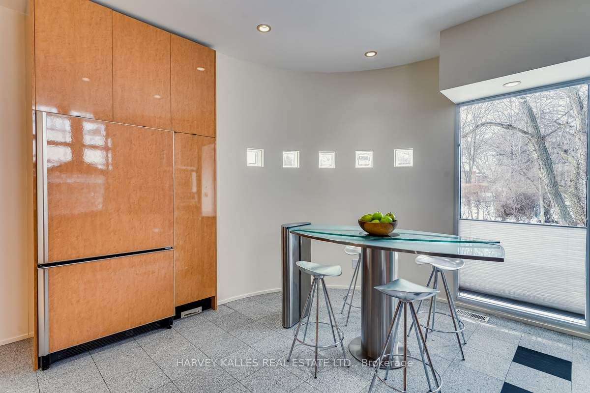 11 Saguenay Ave