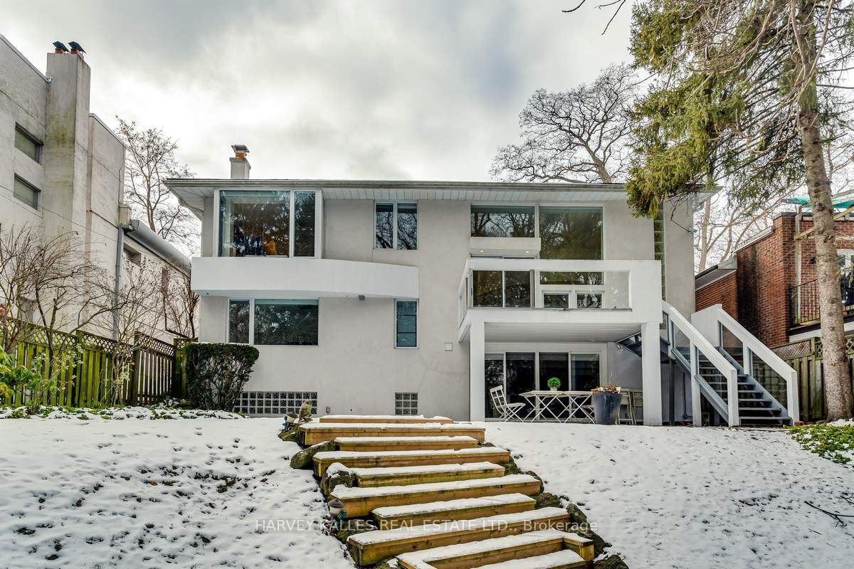 11 Saguenay Ave
