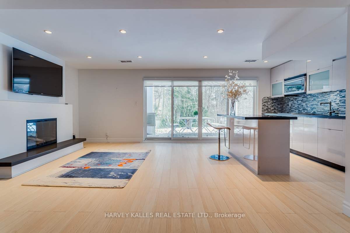 11 Saguenay Ave