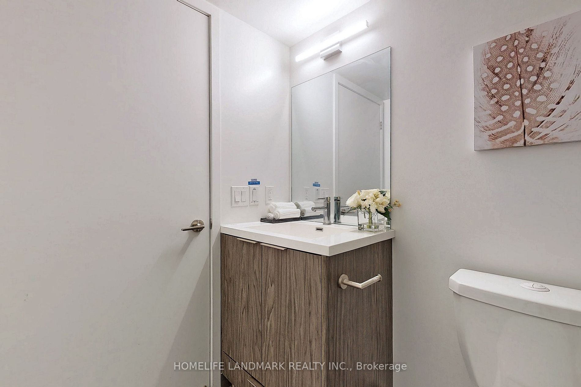 60 Shuter Street #201