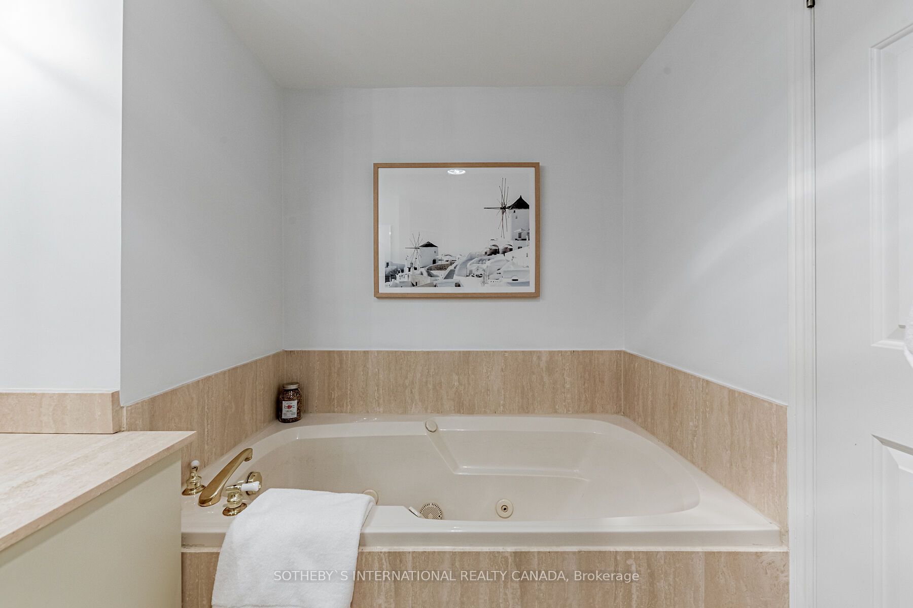 1818 Bayview Avenue, #309