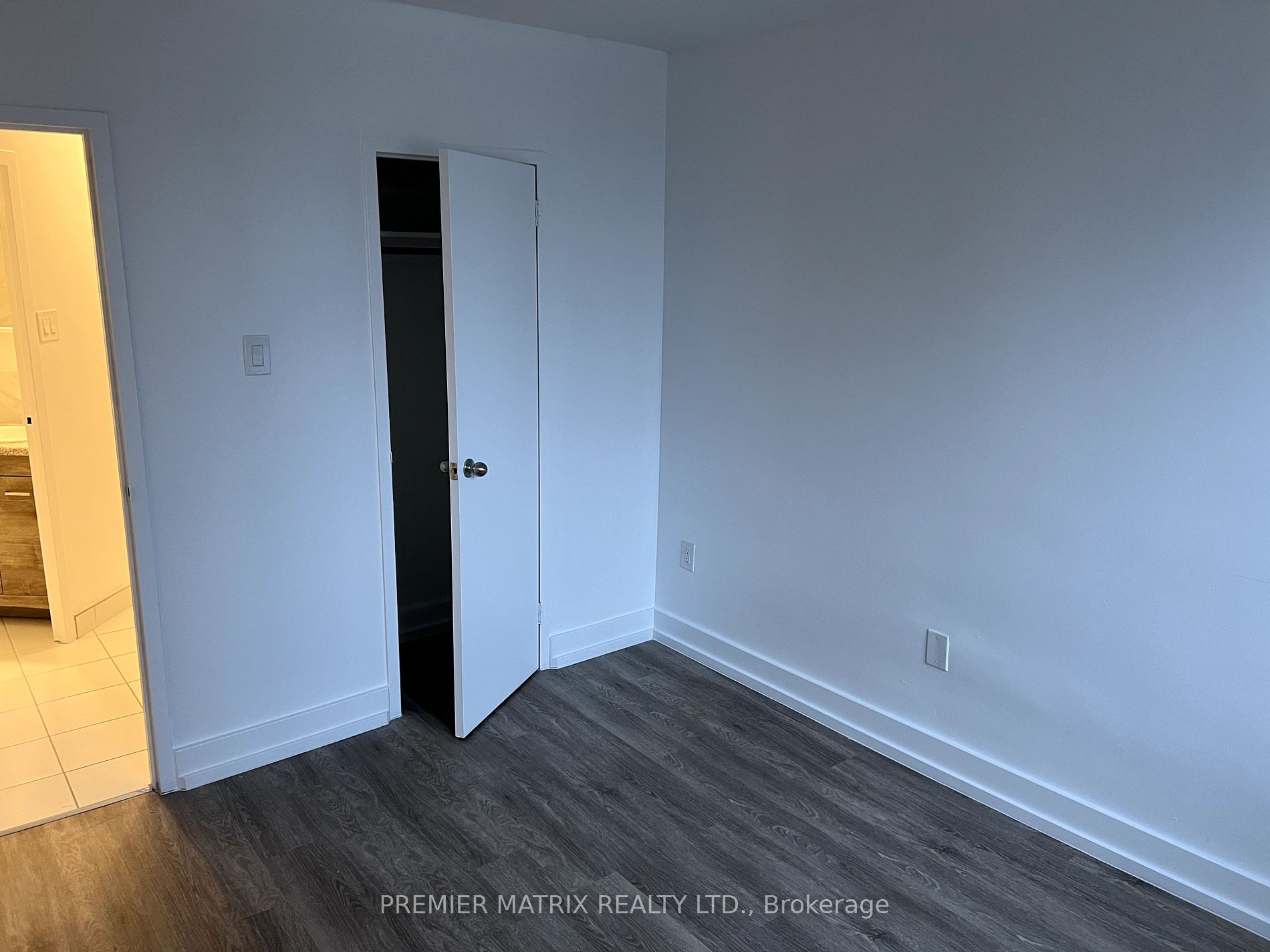 65 Thorncliffe Park Drive, #116
