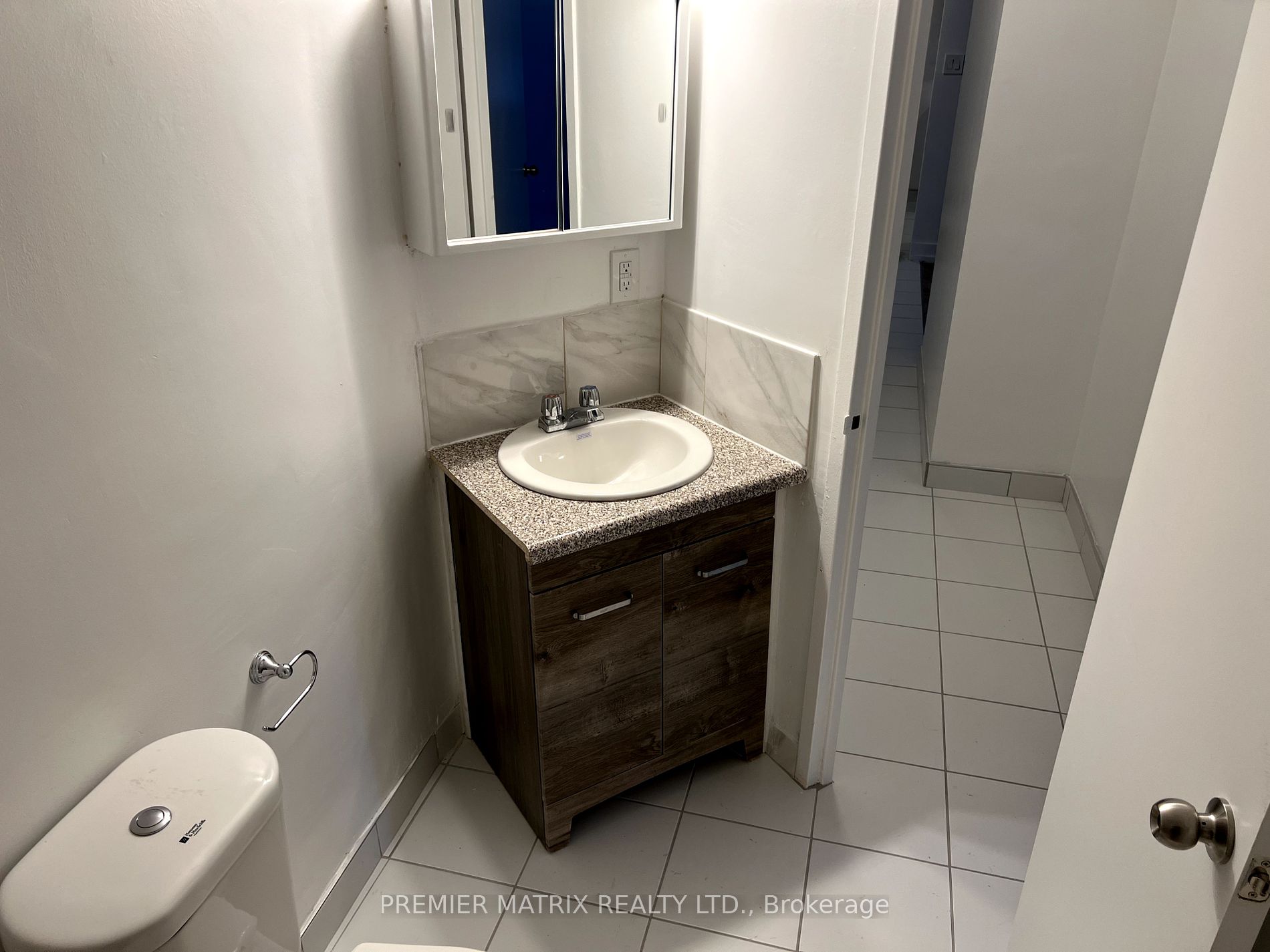 65 Thorncliffe Park Drive, #116