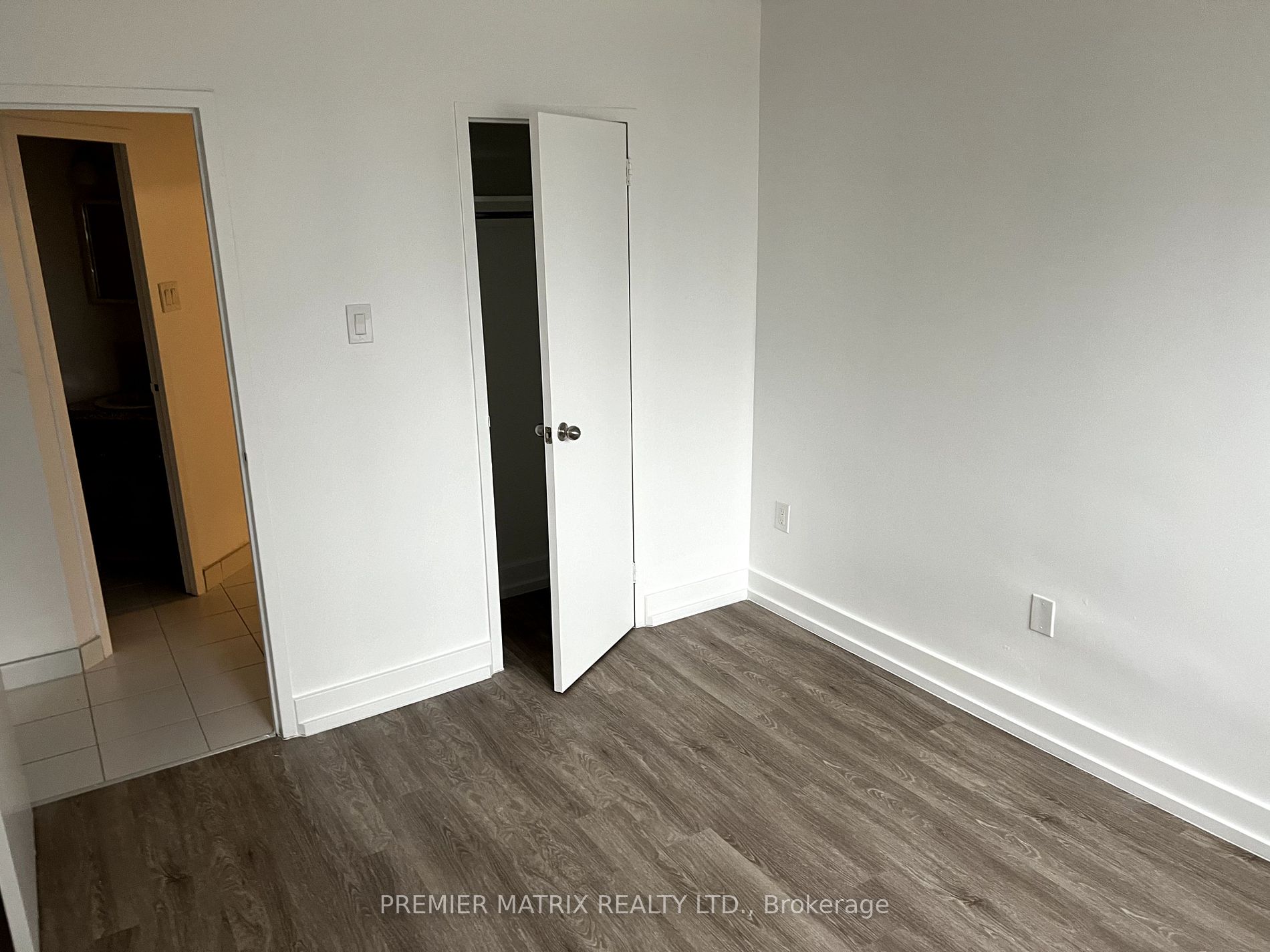 65 Thorncliffe Park Drive, #116