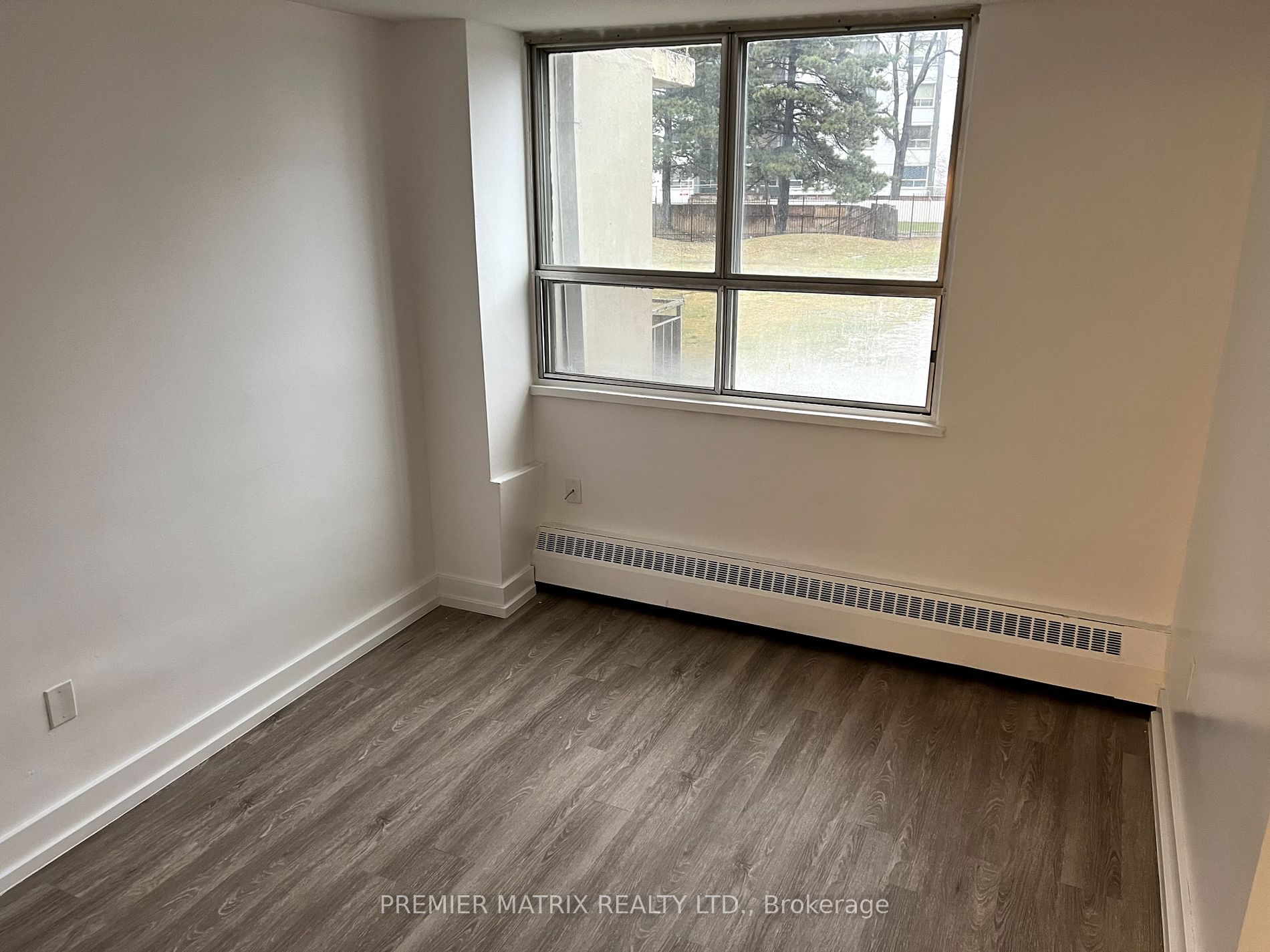 65 Thorncliffe Park Drive, #116