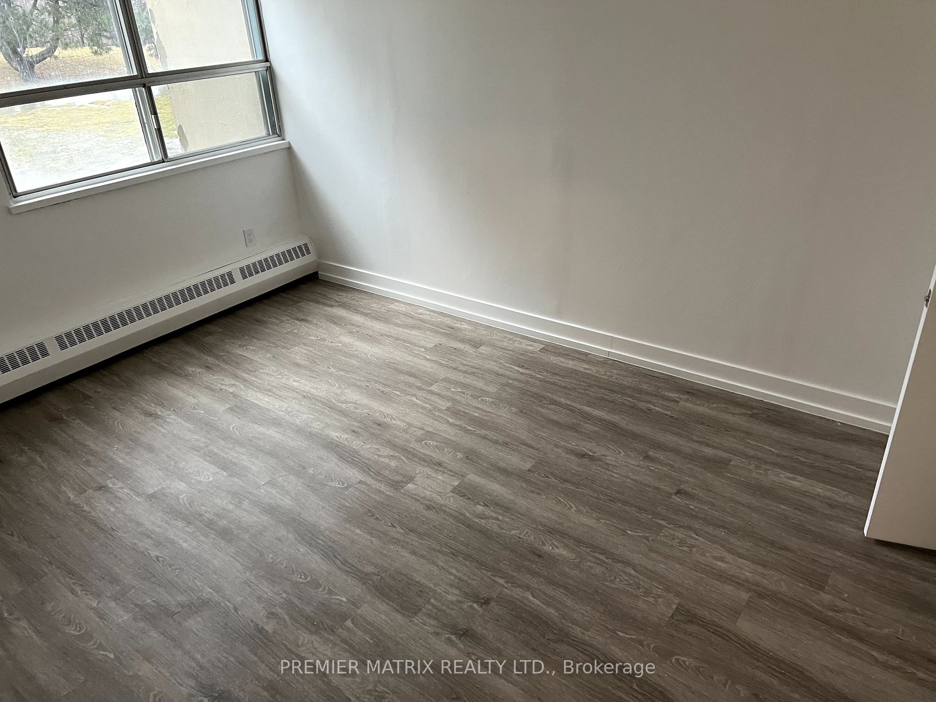65 Thorncliffe Park Drive, #116