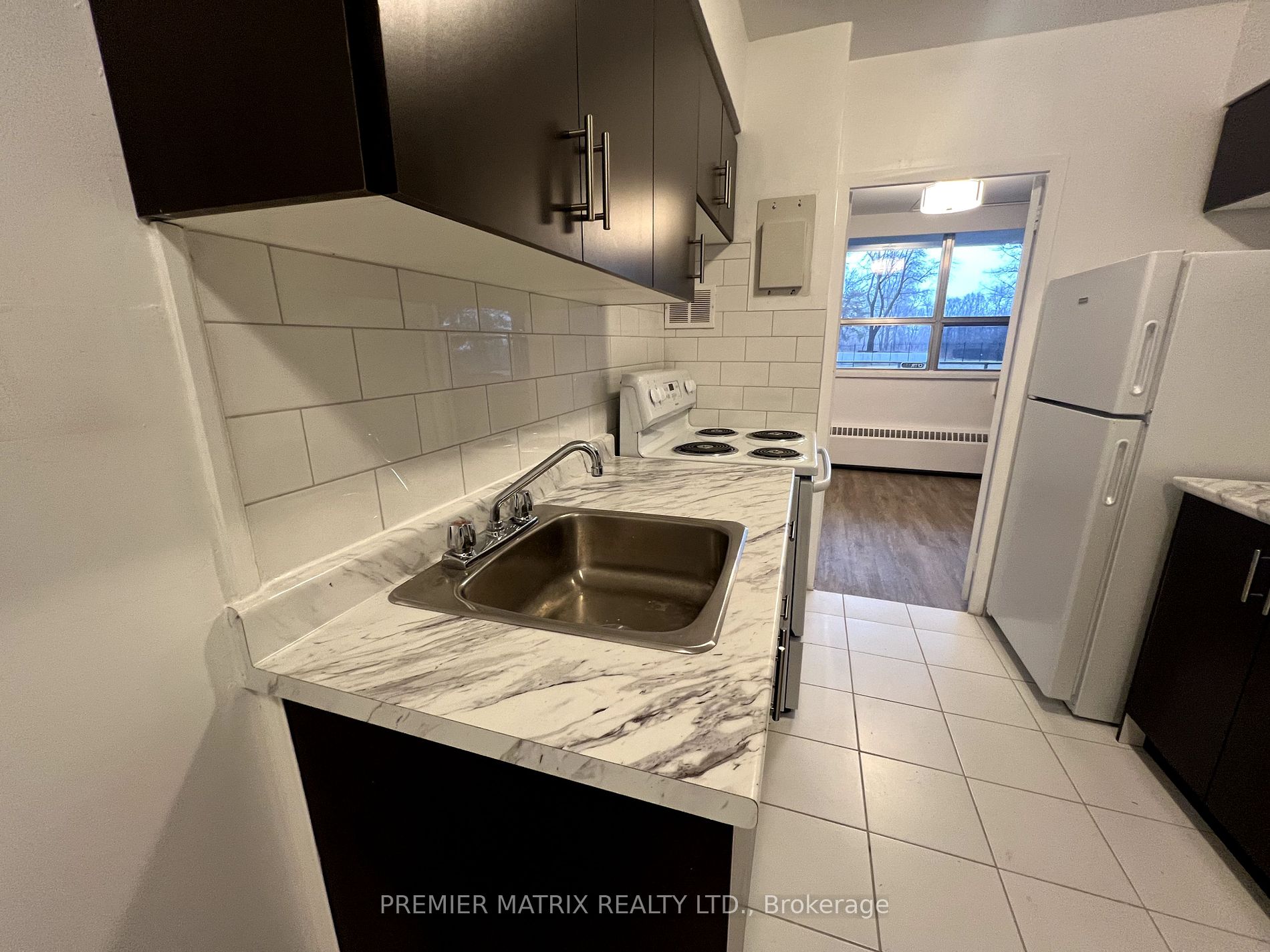 65 Thorncliffe Park Drive, #116
