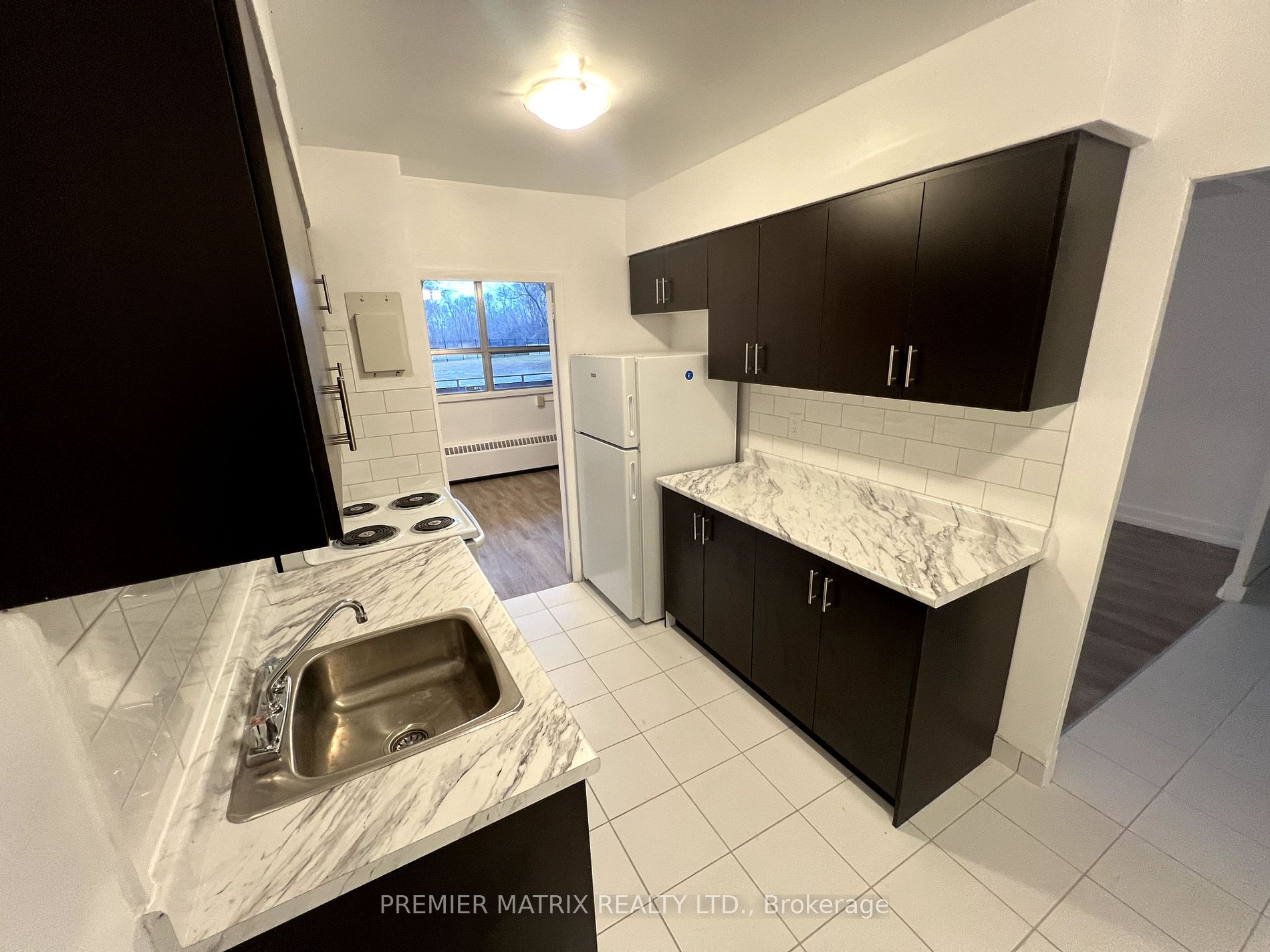 65 Thorncliffe Park Drive, #116