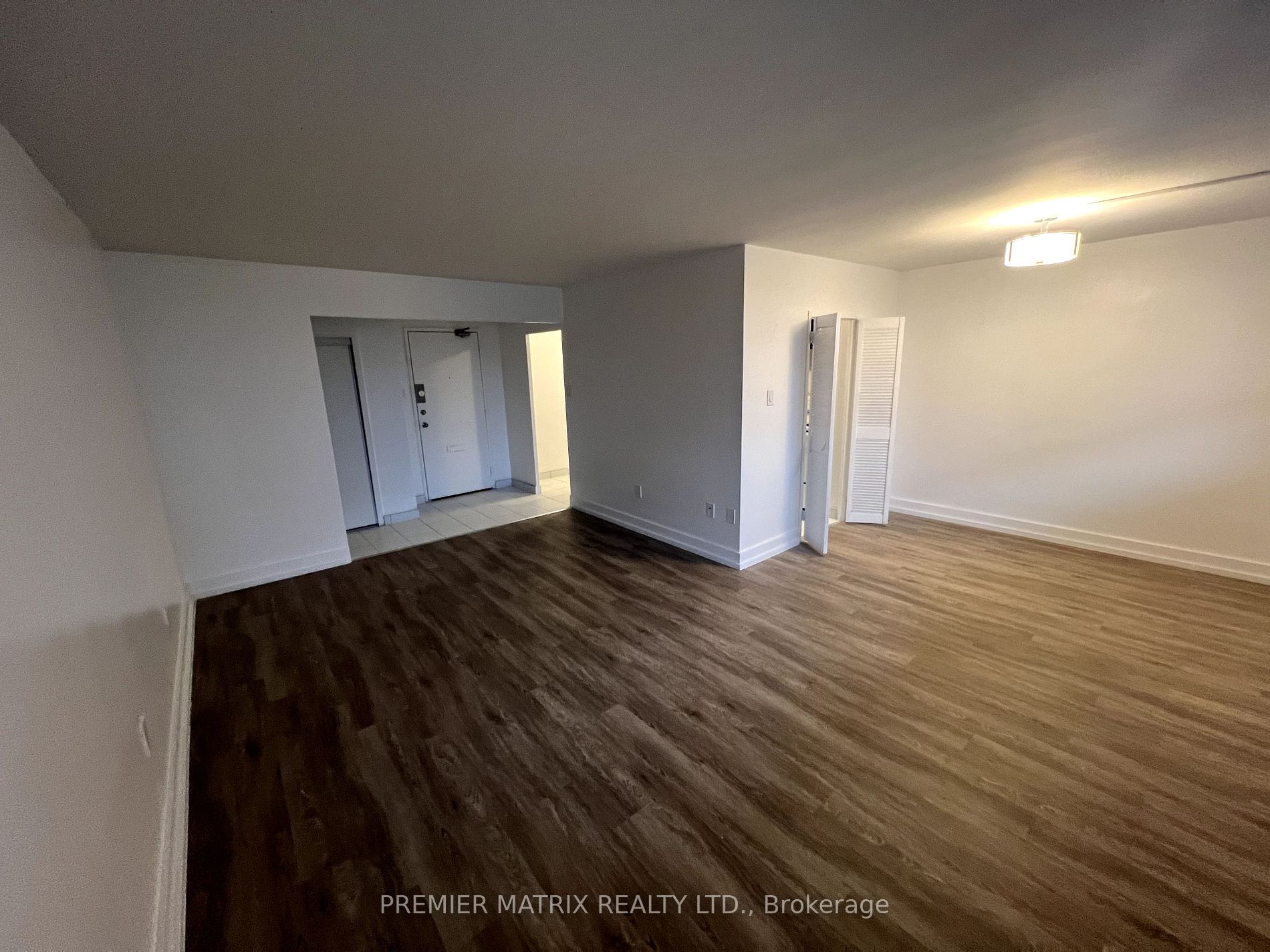 65 Thorncliffe Park Drive, #116