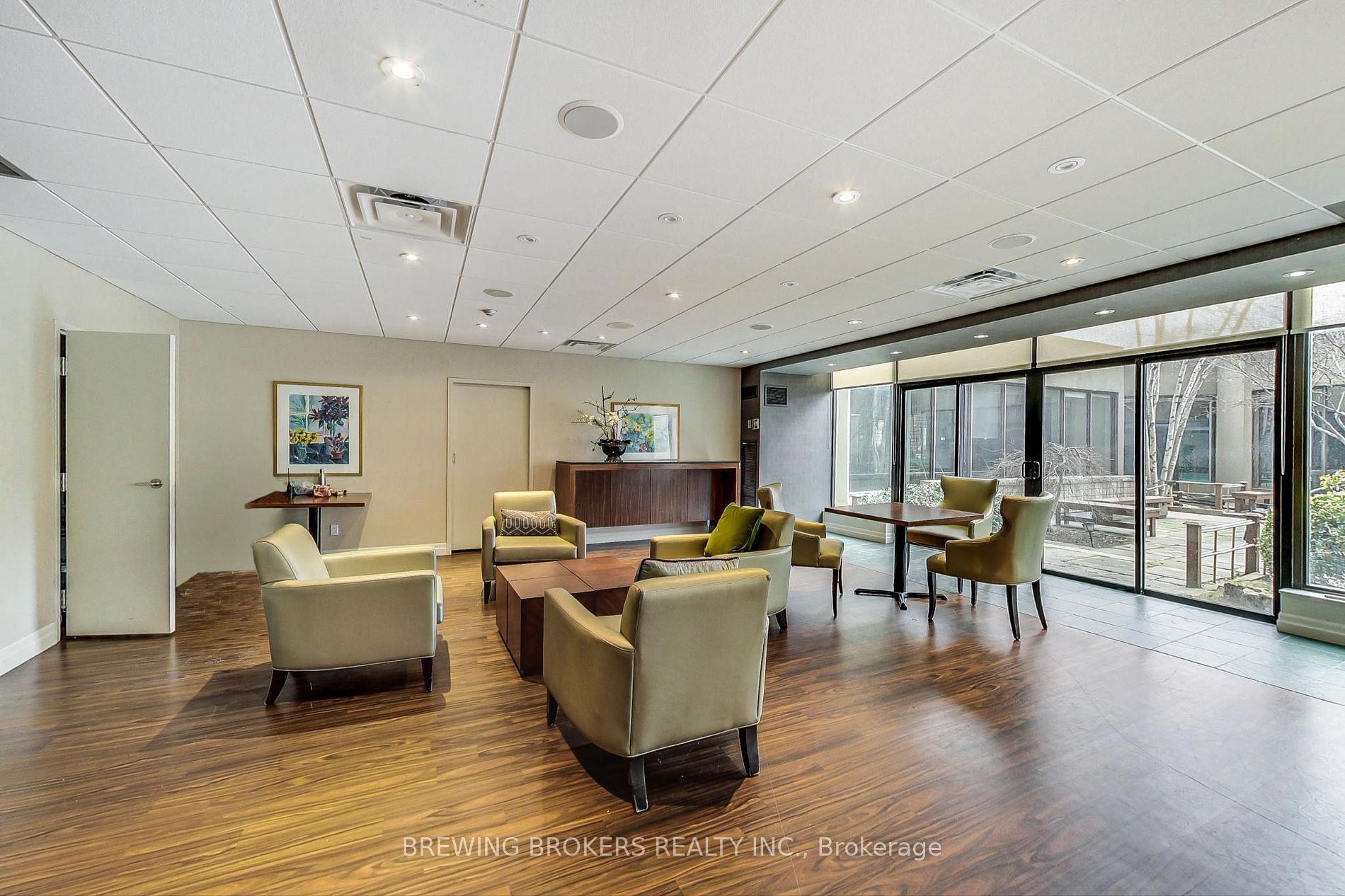 65 Spring Garden Avenue, #410