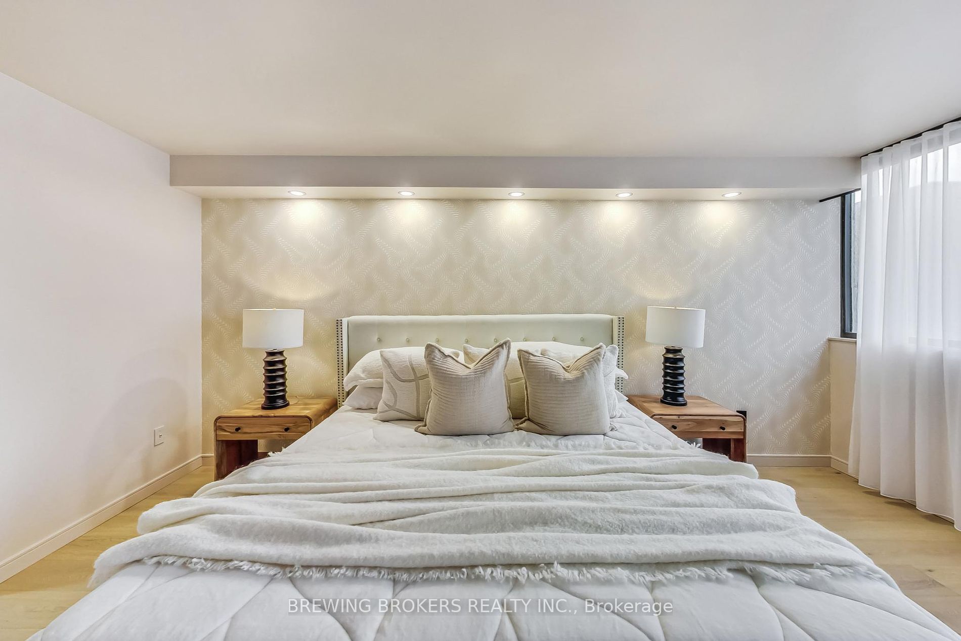 65 Spring Garden Avenue, #410