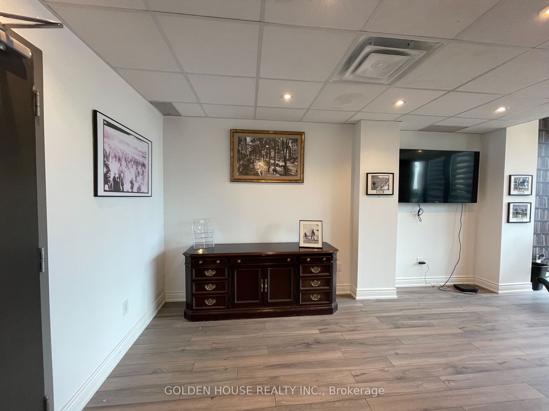 4750 Yonge St, #318
