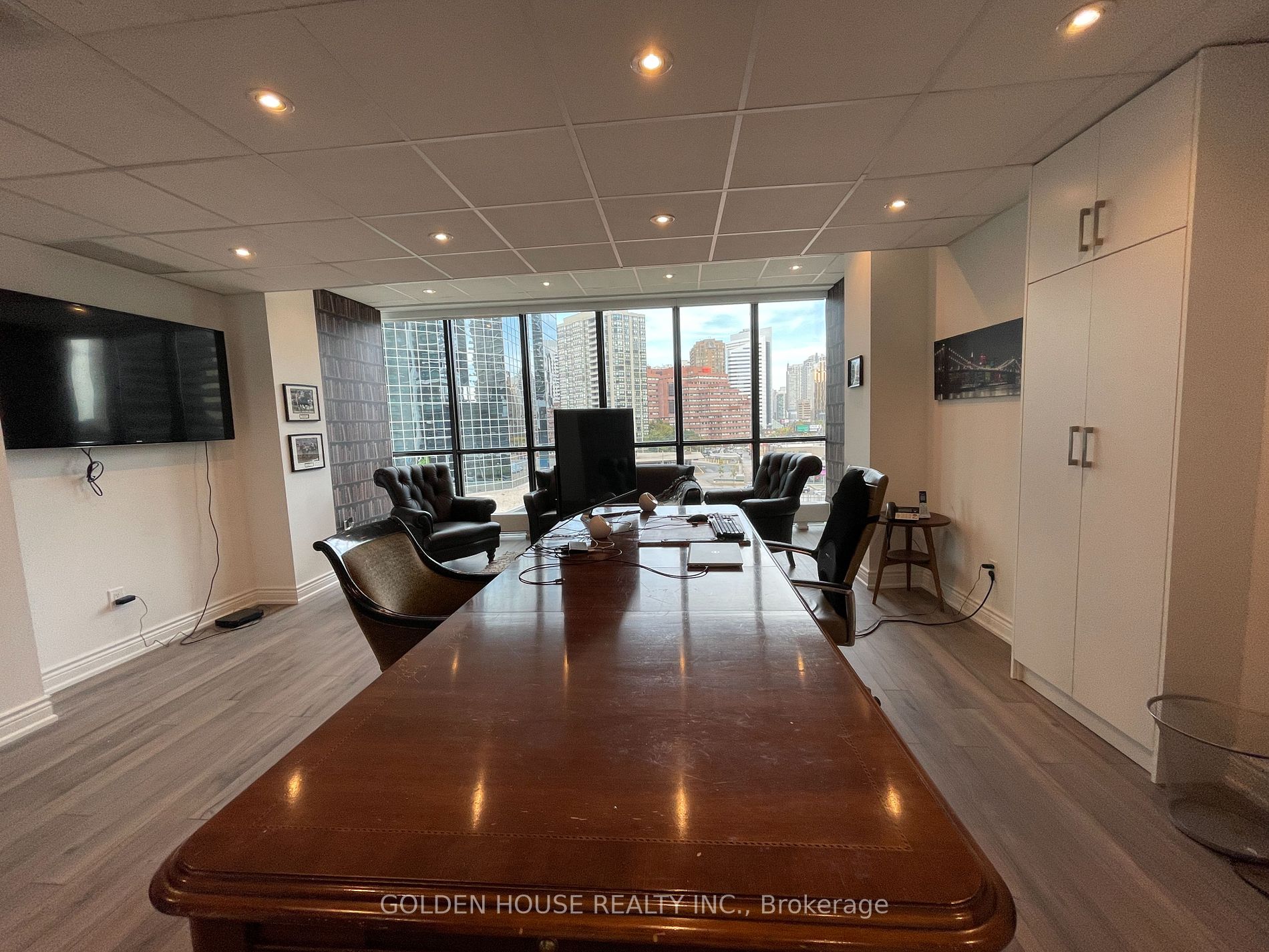 4750 Yonge St, #318