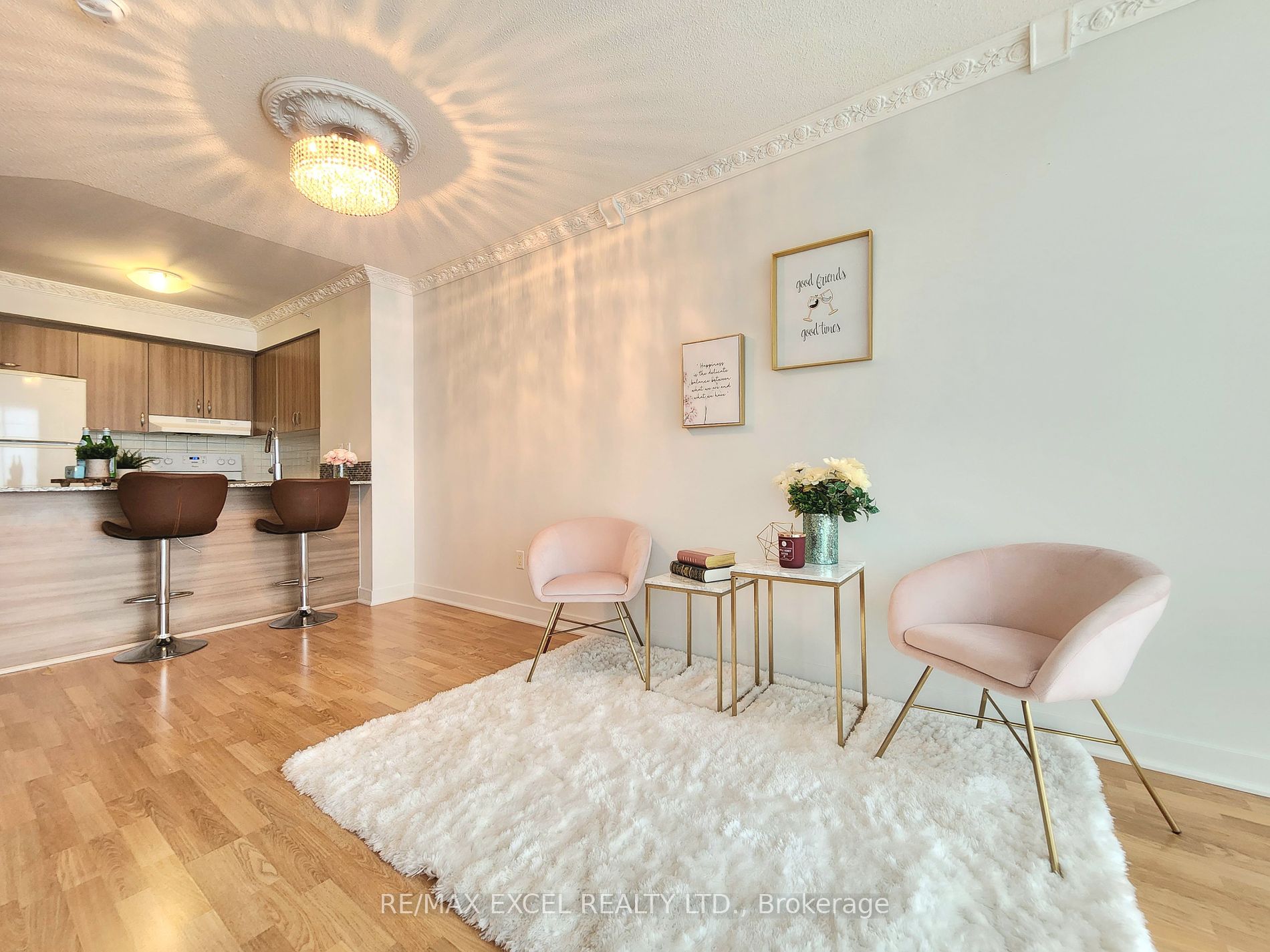 5740 Yonge Street, #803