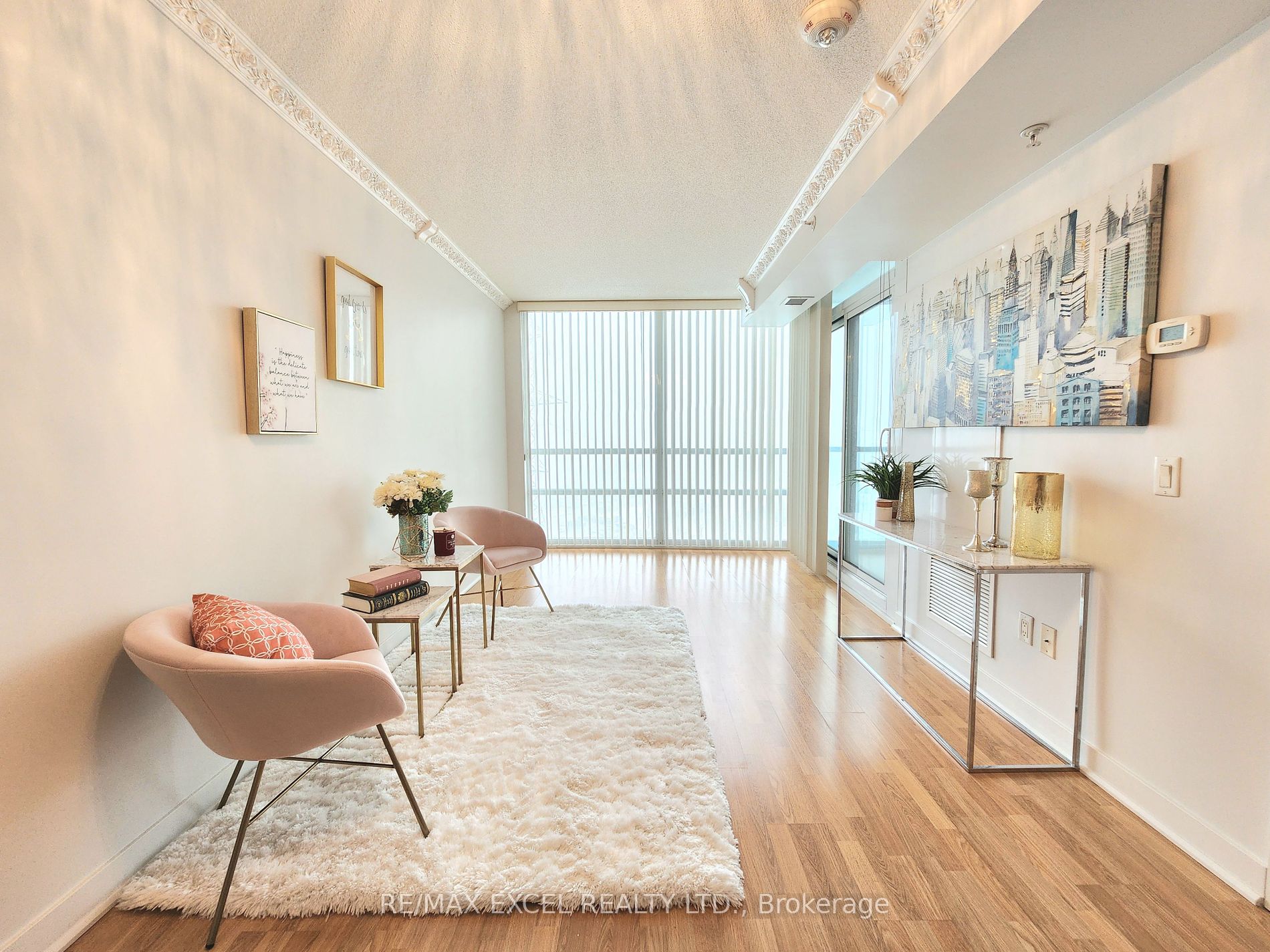 5740 Yonge Street, #803