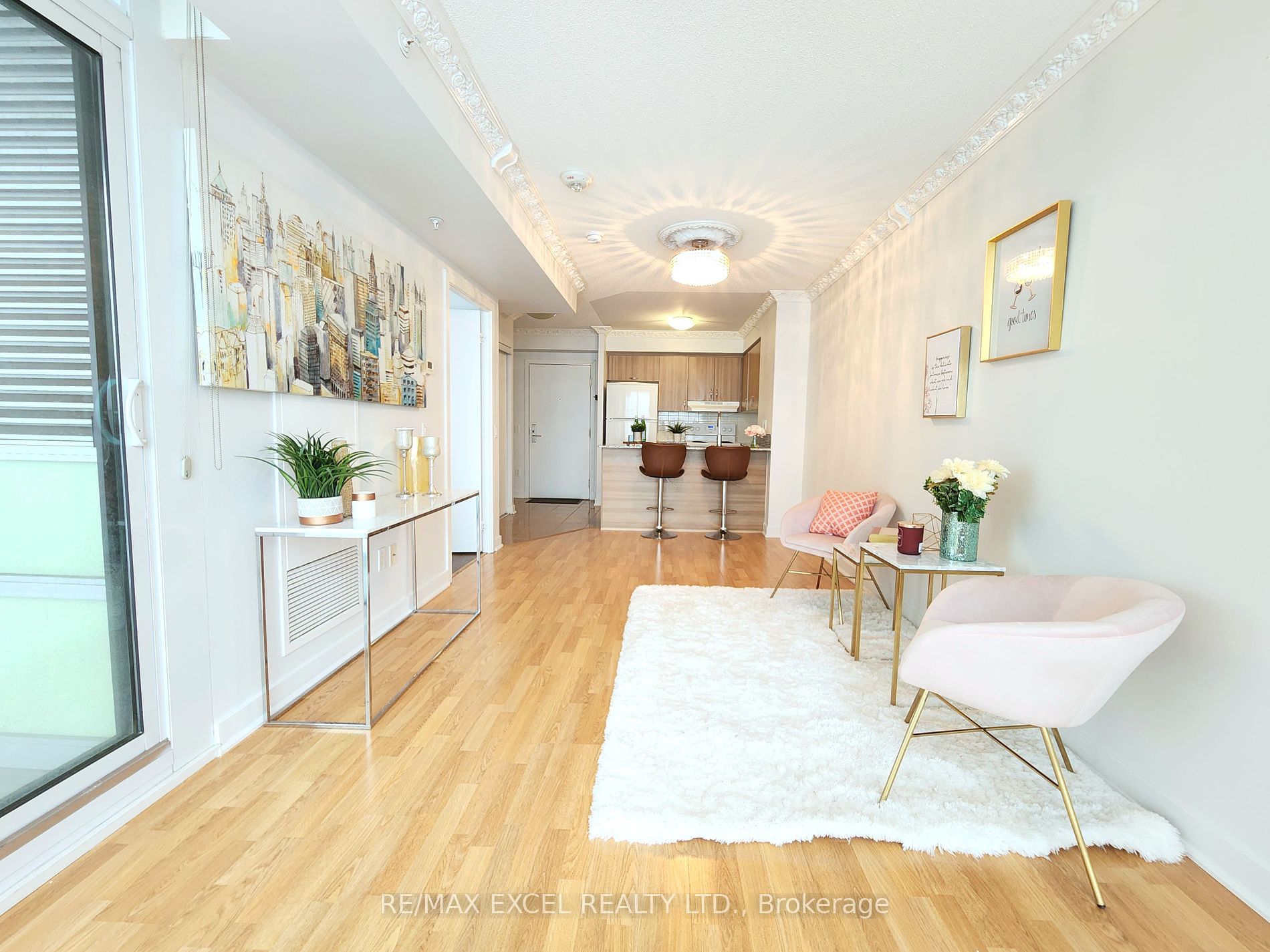 5740 Yonge Street, #803