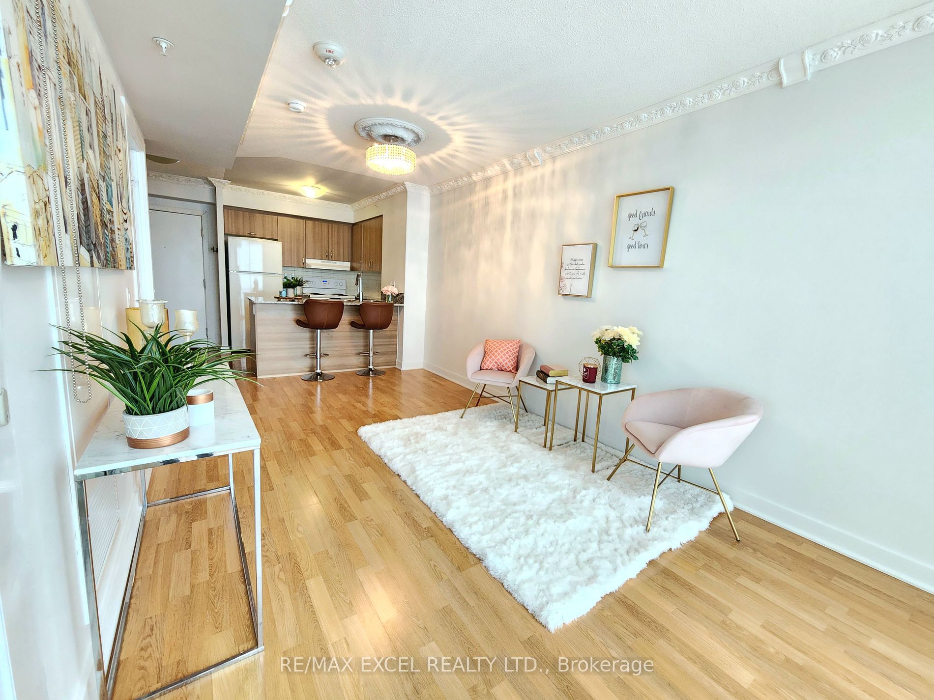 5740 Yonge Street, #803
