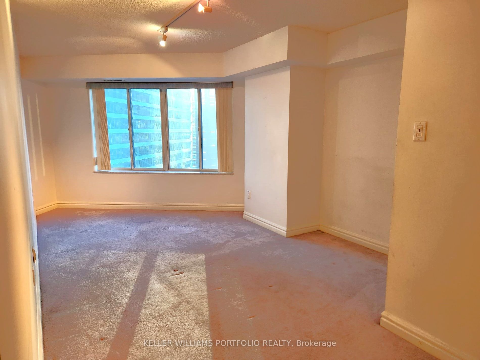 33 University Avenue #2404