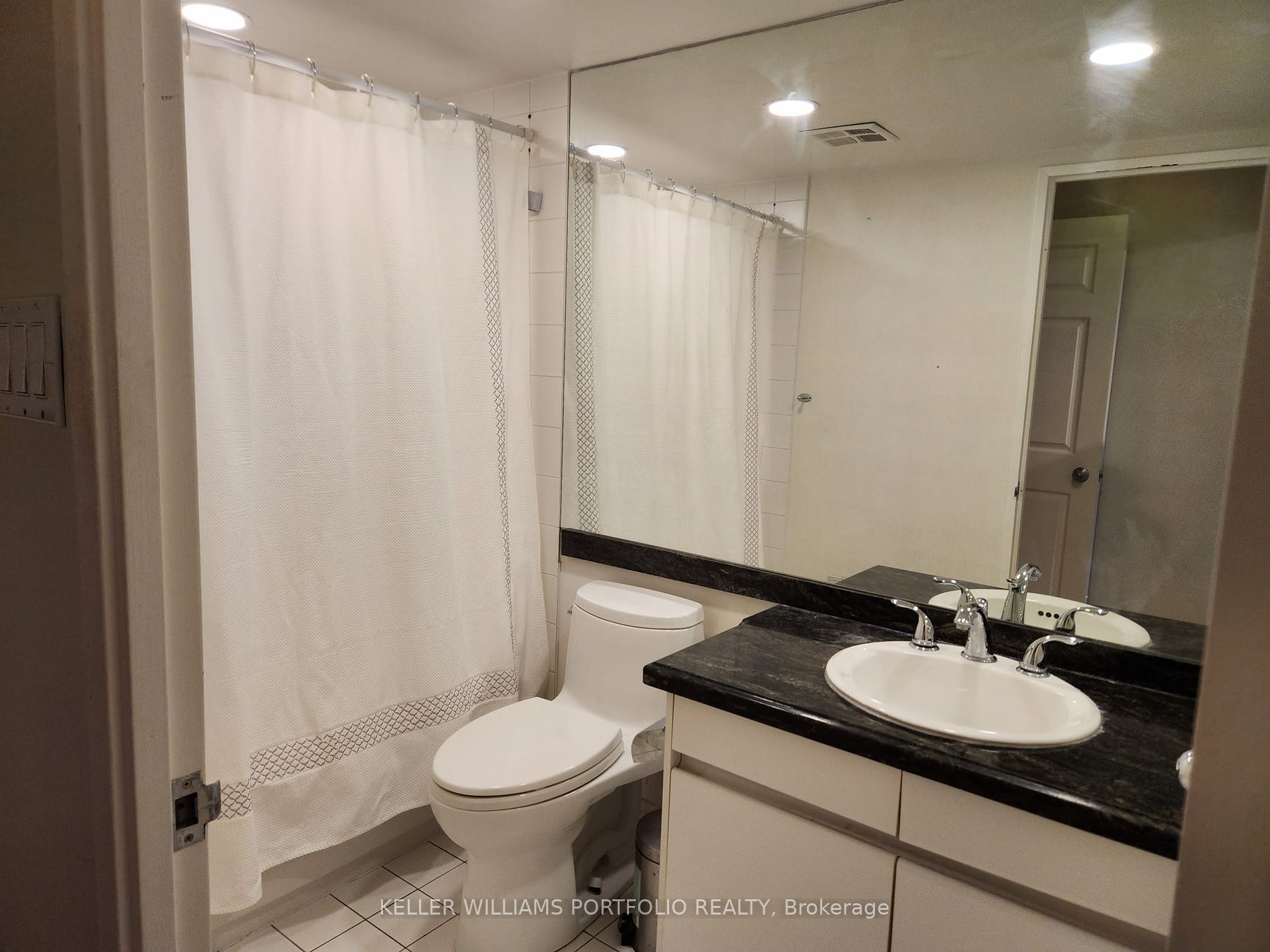 33 University Avenue #2404