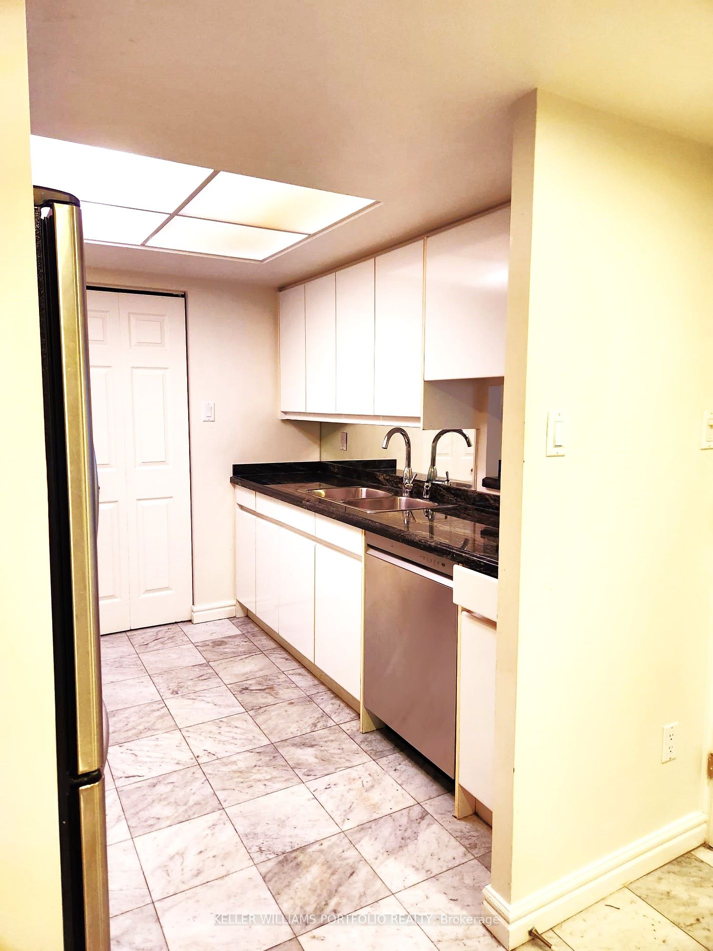 33 University Avenue #2404