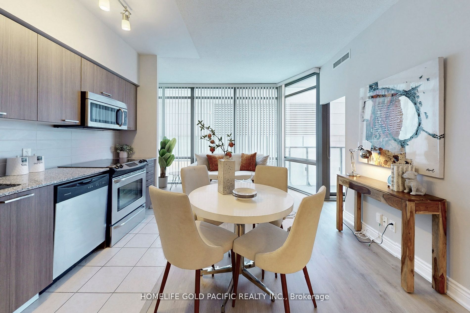 832 Bay Street, #1202