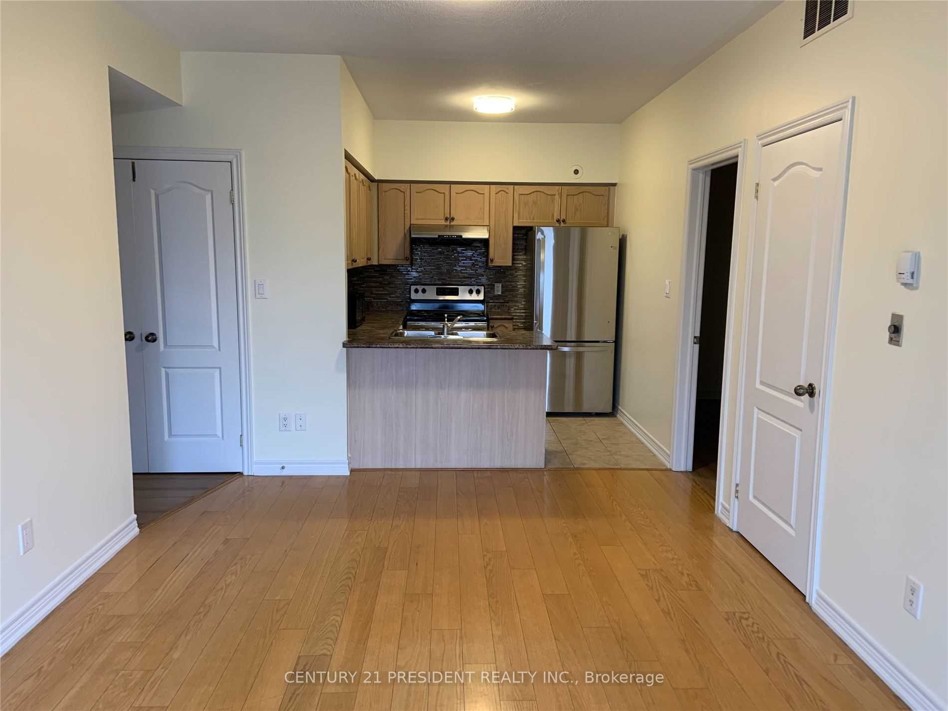 1496 Victoria Park Avenue, #251