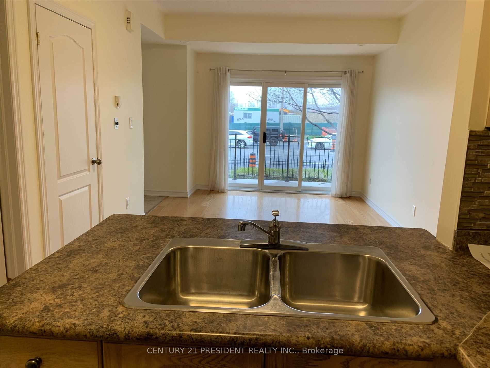 1496 Victoria Park Avenue, #251