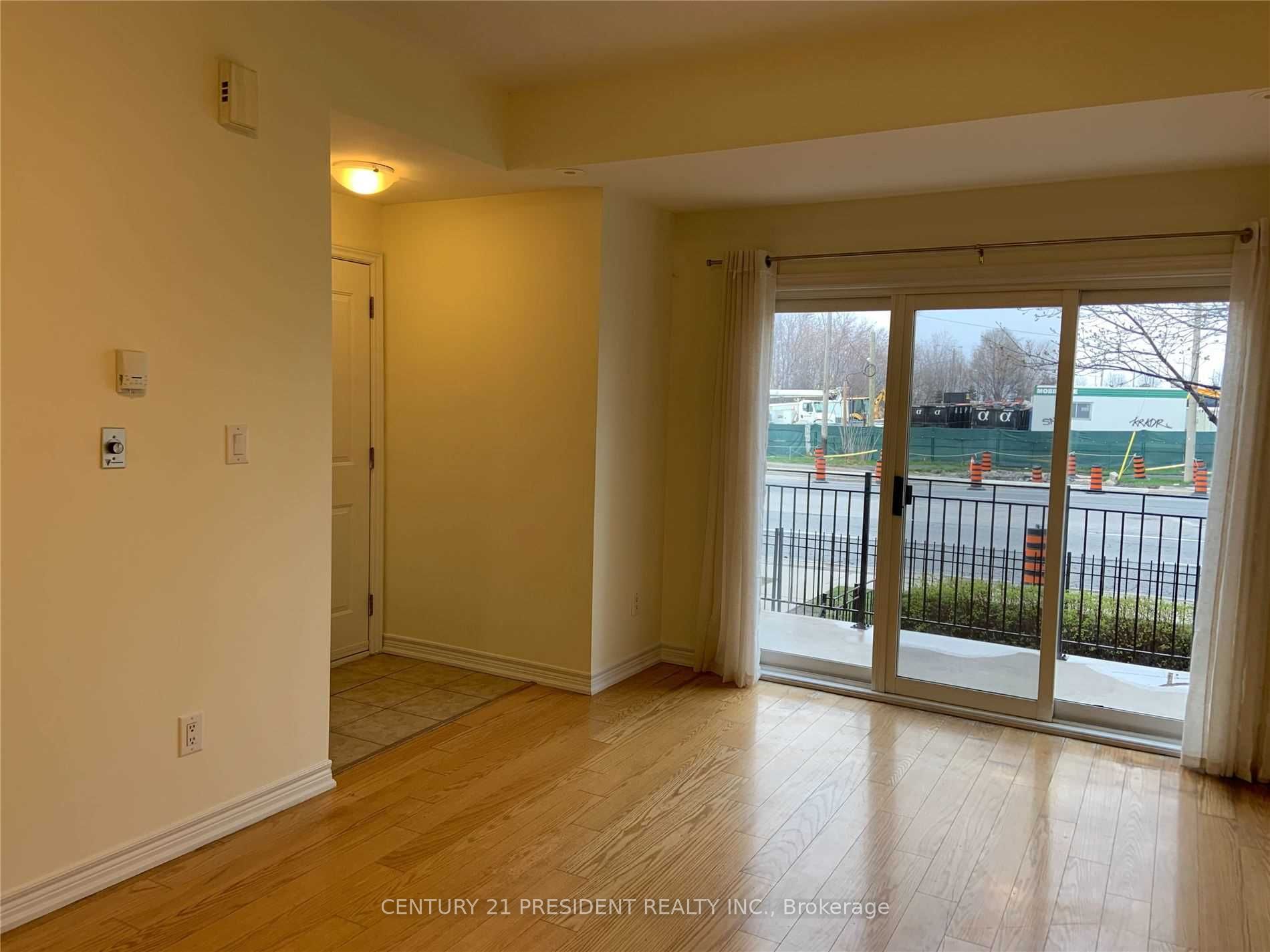 1496 Victoria Park Avenue, #251