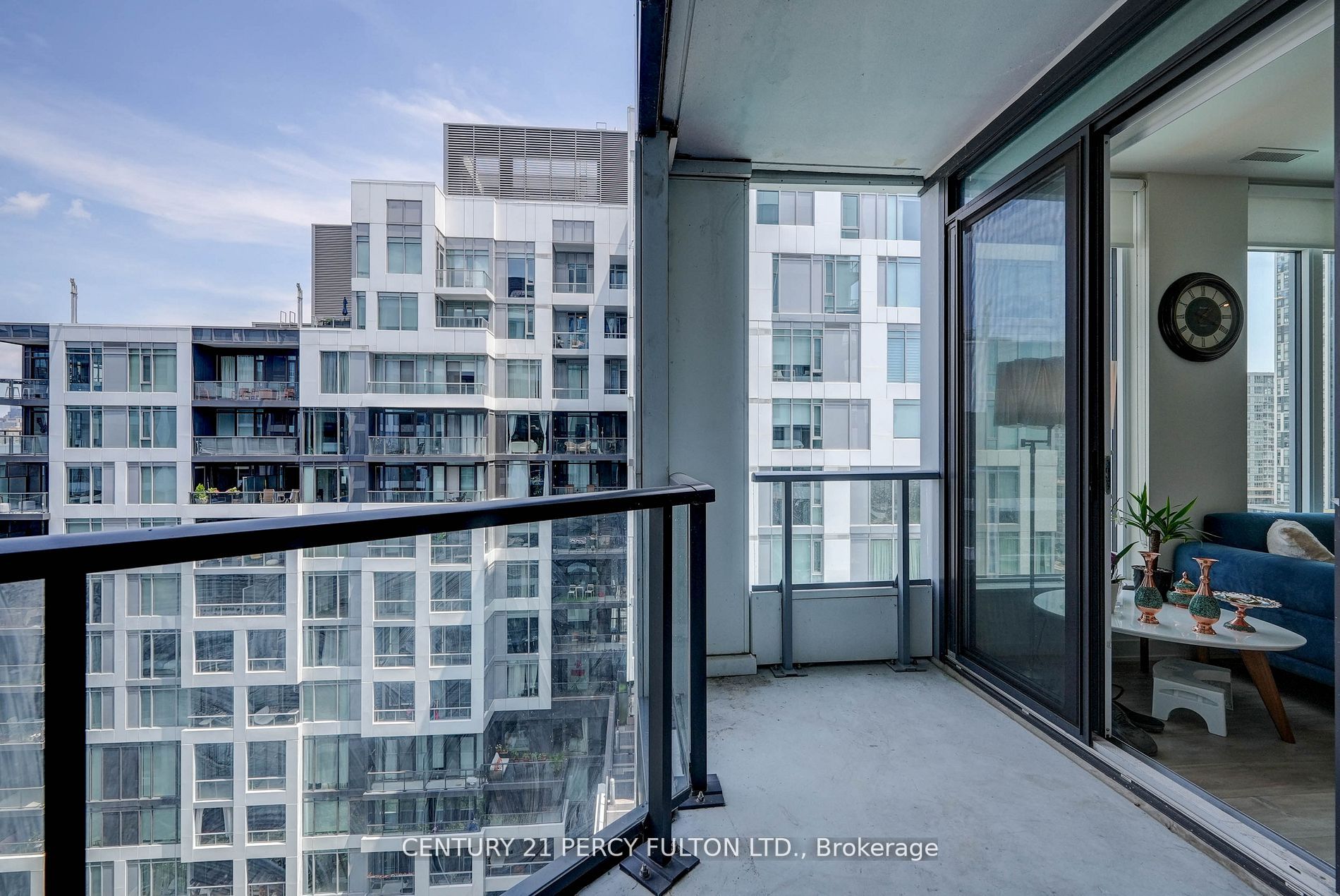 27 Bathurst St, #1501