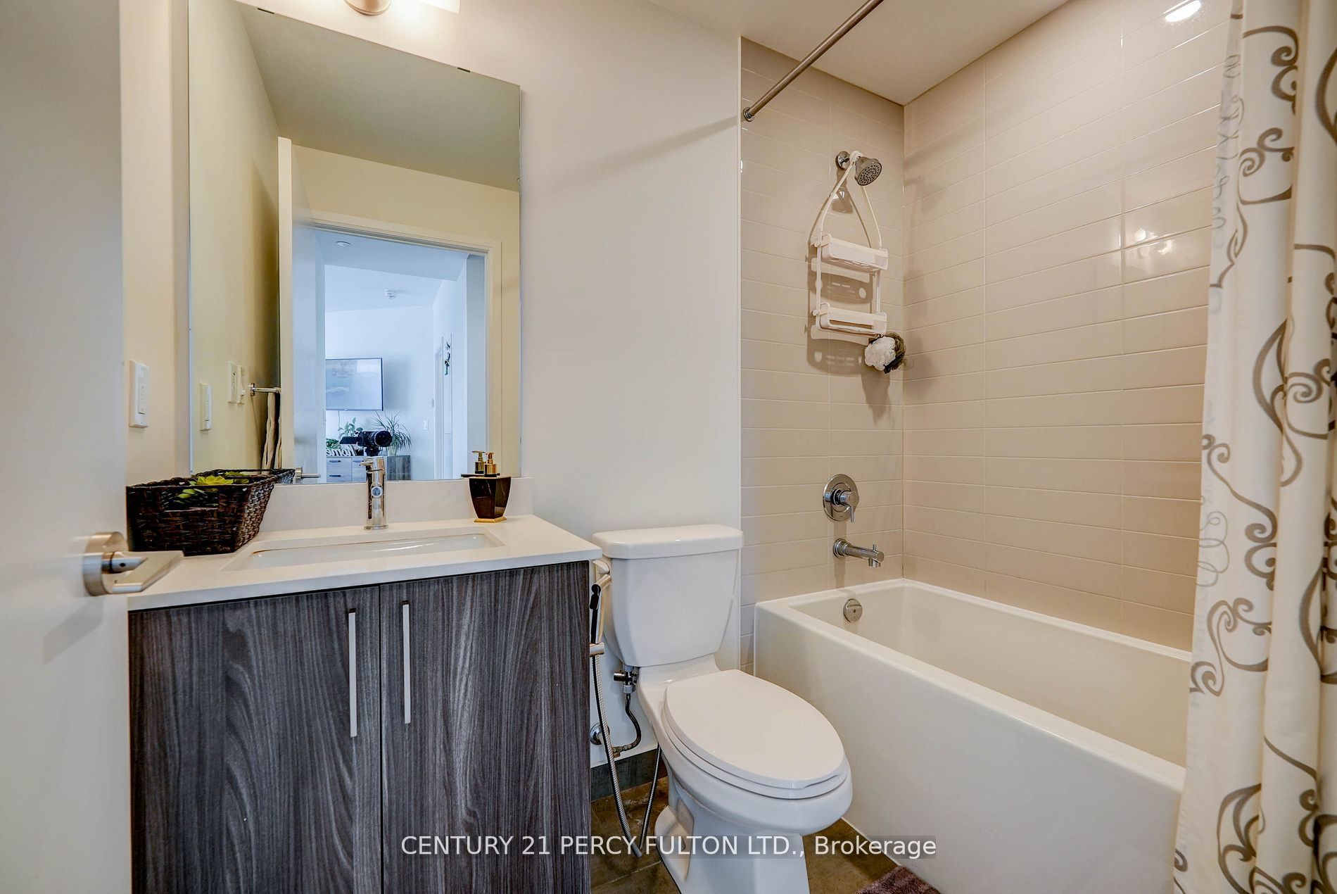 27 Bathurst St, #1501