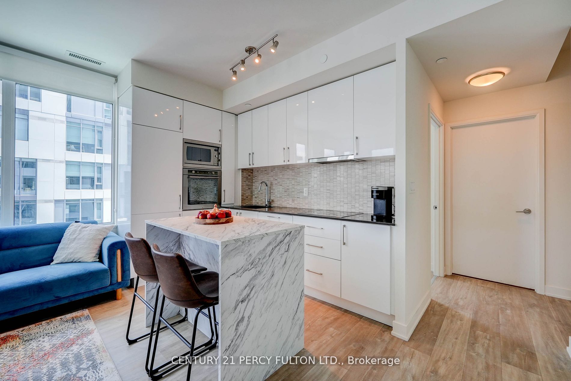 27 Bathurst St, #1501