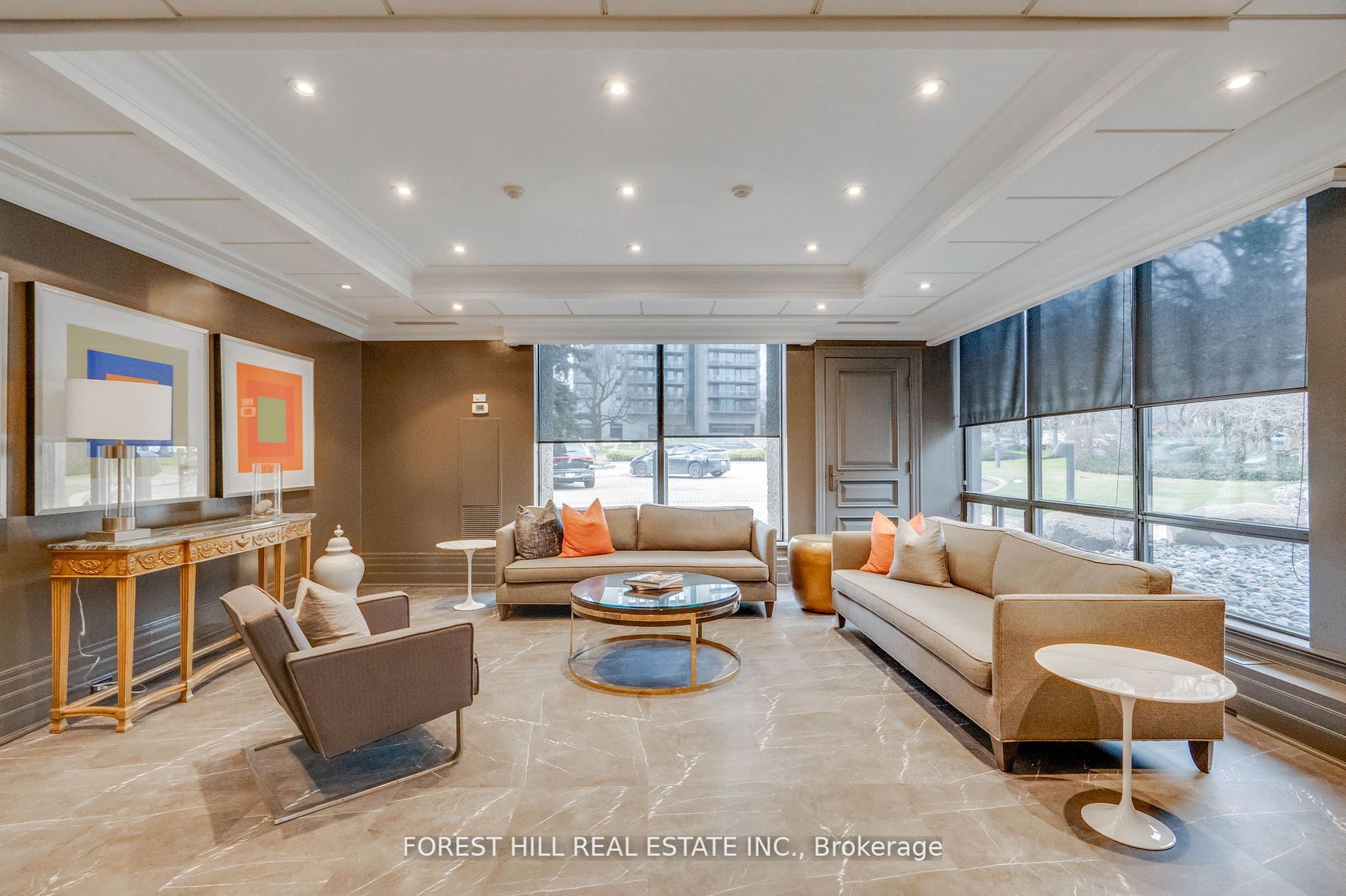 625 Avenue Rd, #302