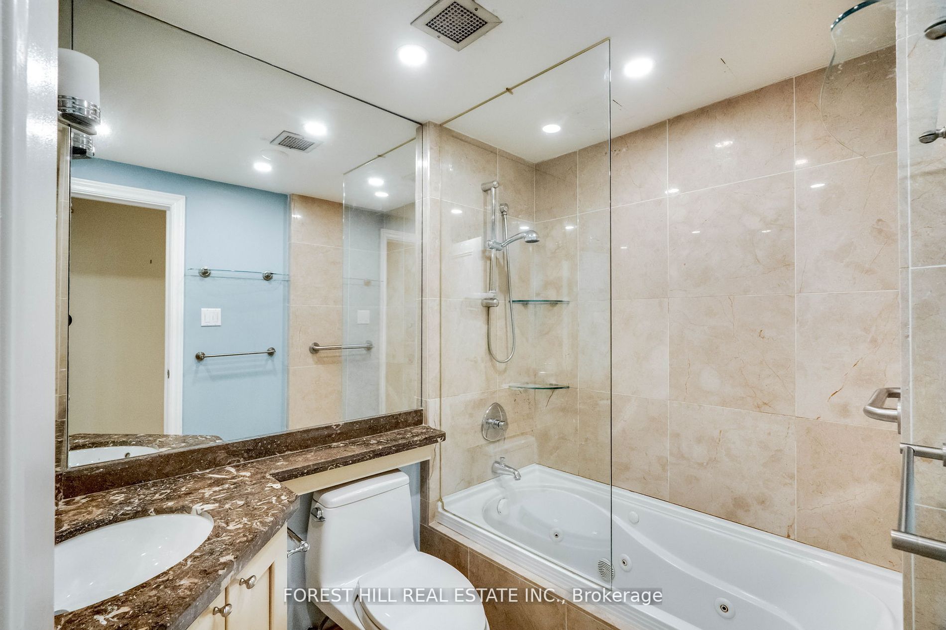 625 Avenue Rd, #302