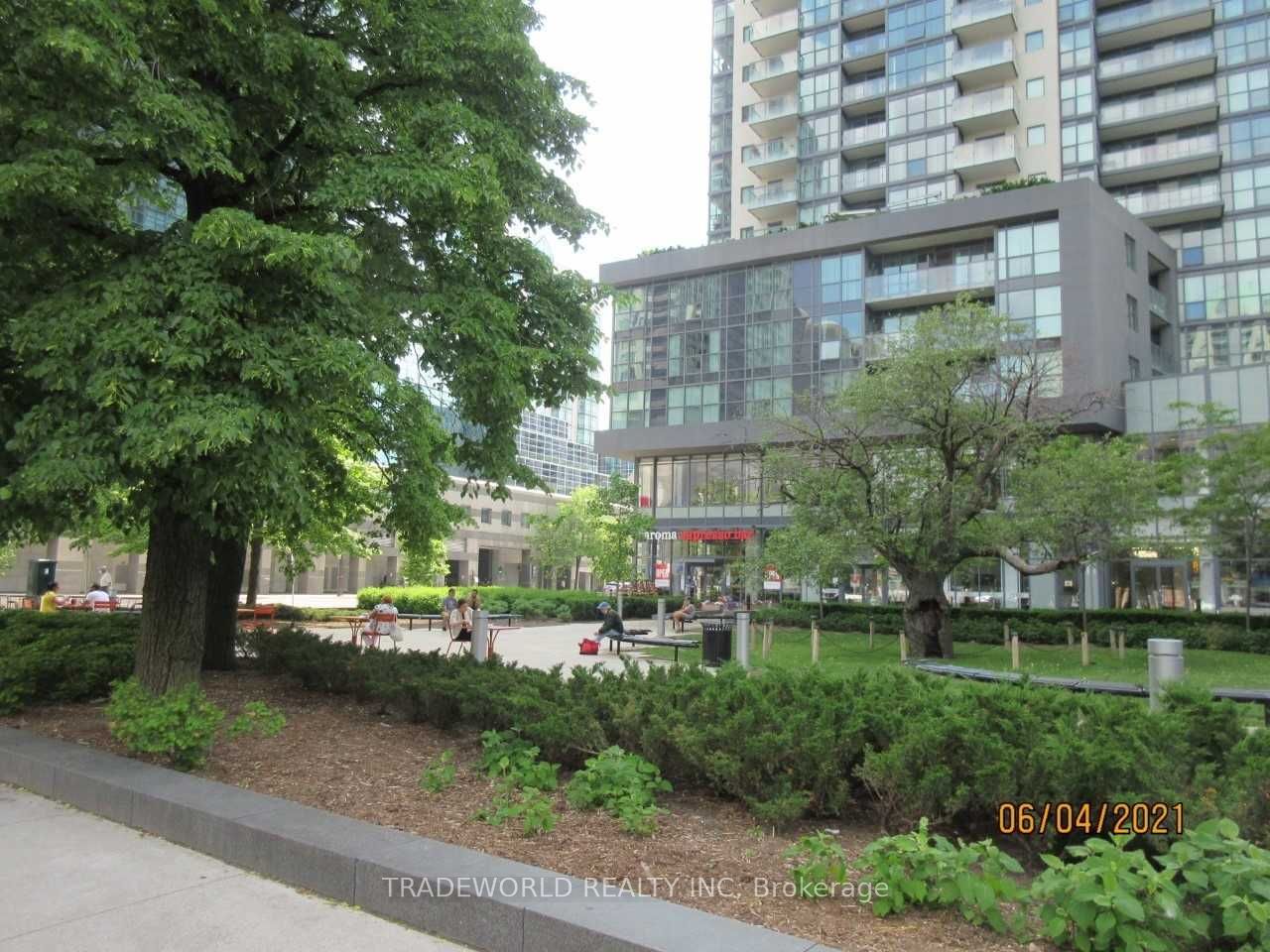 5162 Yonge St, #1511
