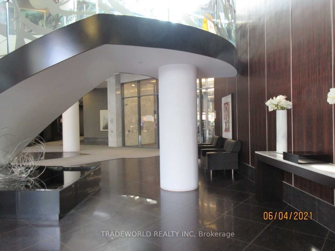 5162 Yonge St, #1511