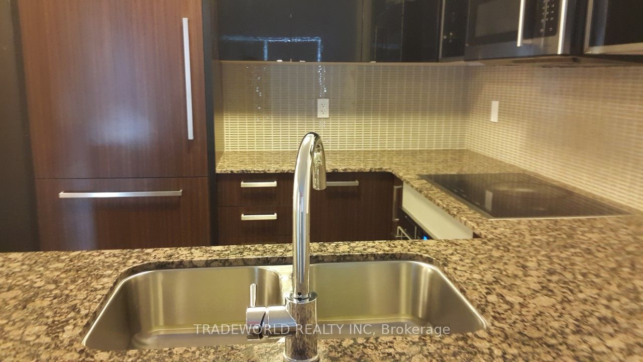 5162 Yonge St, #1511