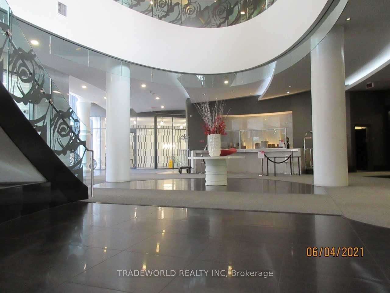 5162 Yonge St, #1511