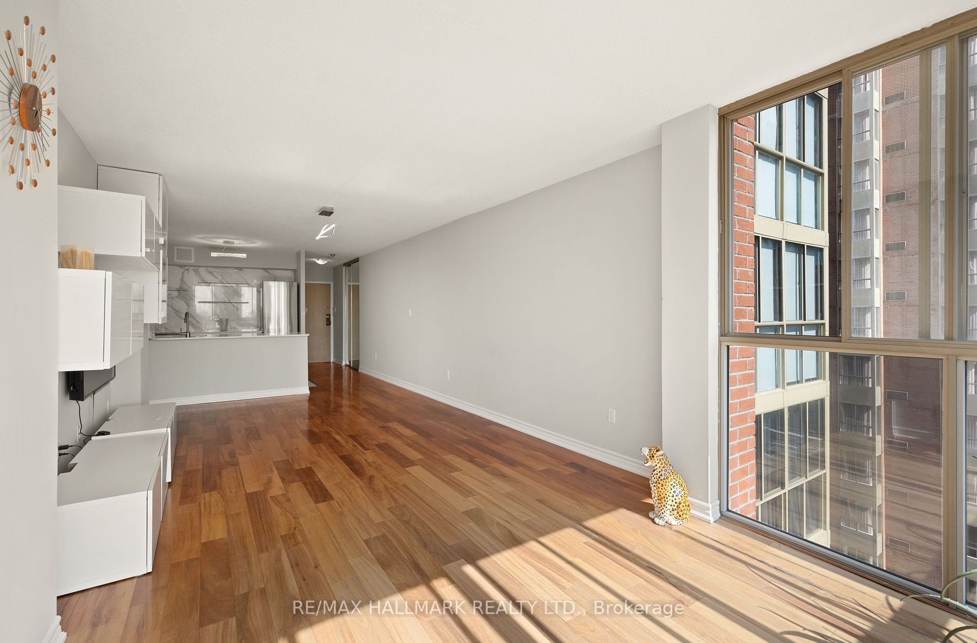 95 Lombard St, #803