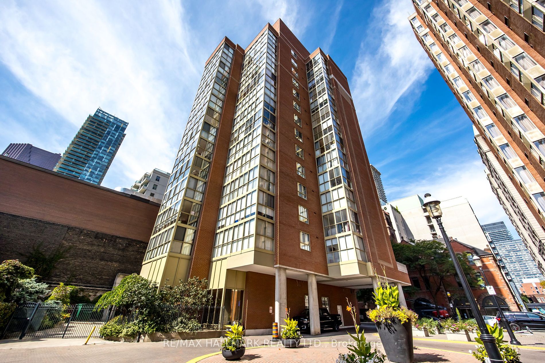 95 Lombard St, #803