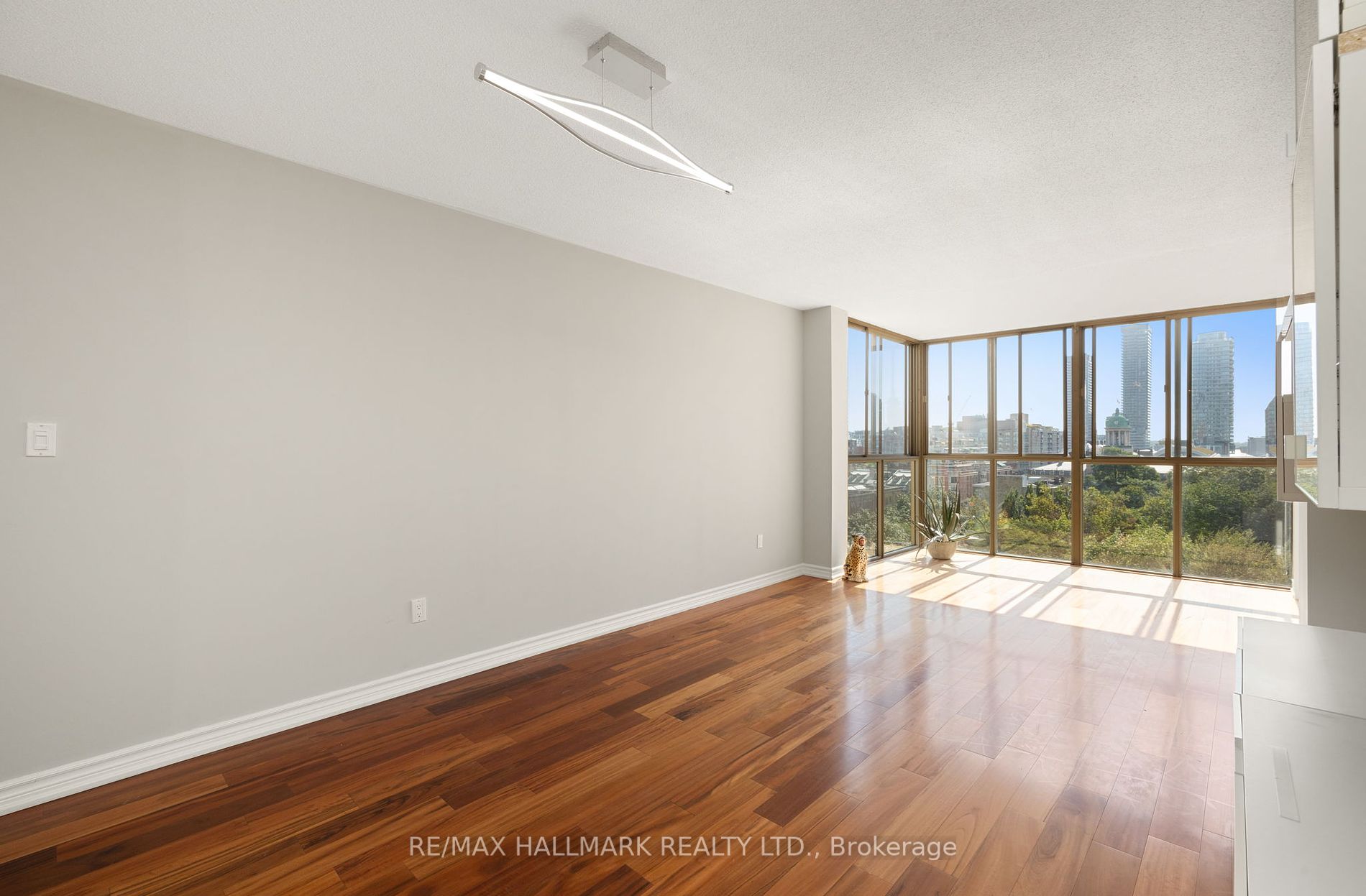95 Lombard St, #803