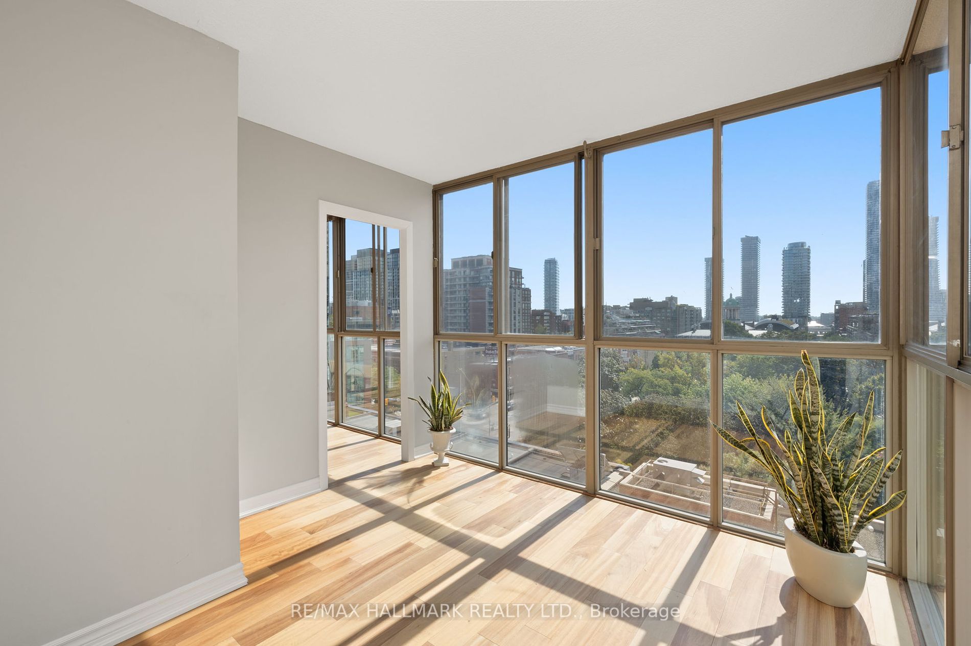 95 Lombard St, #803