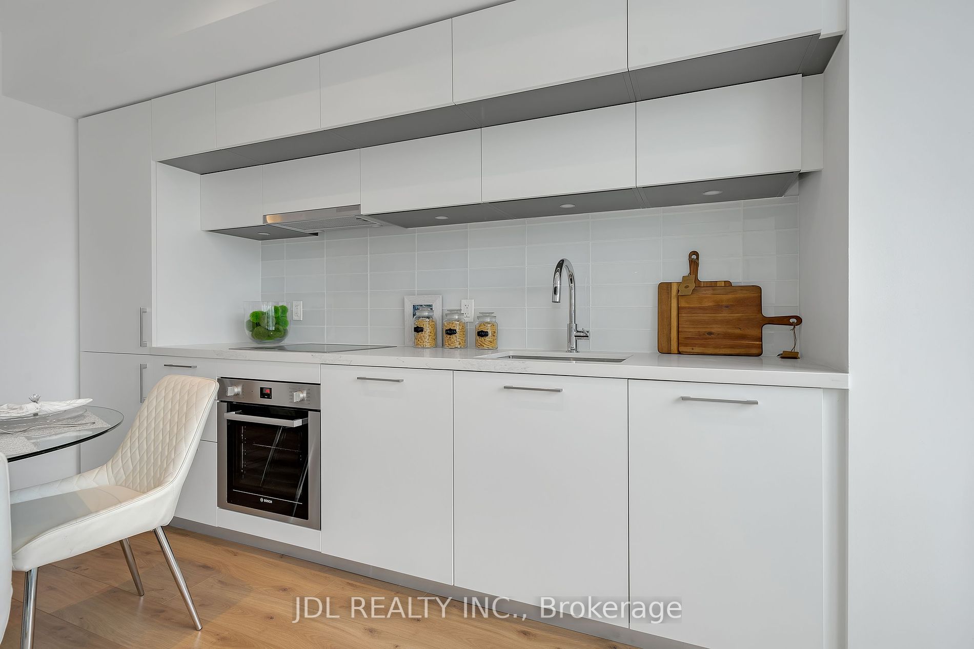 99 Foxbar Rd, #501