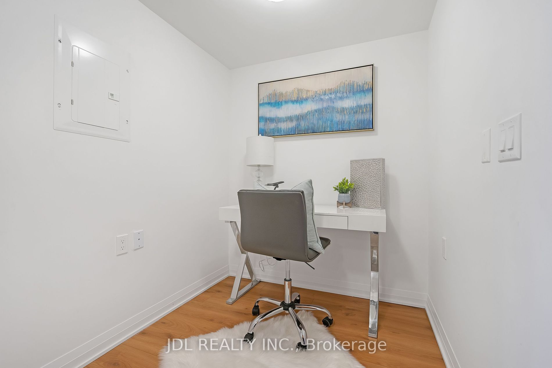 99 Foxbar Rd, #501