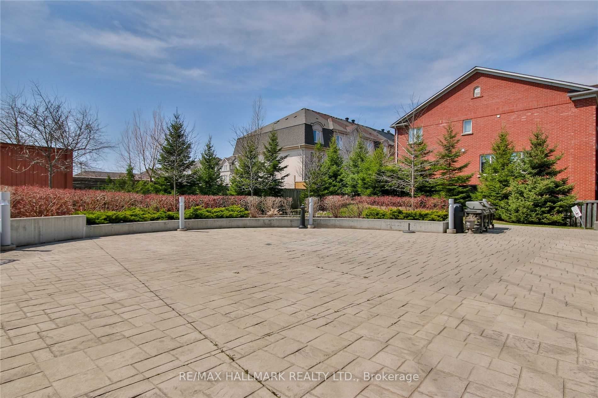 120 Dallimore Circle, #124