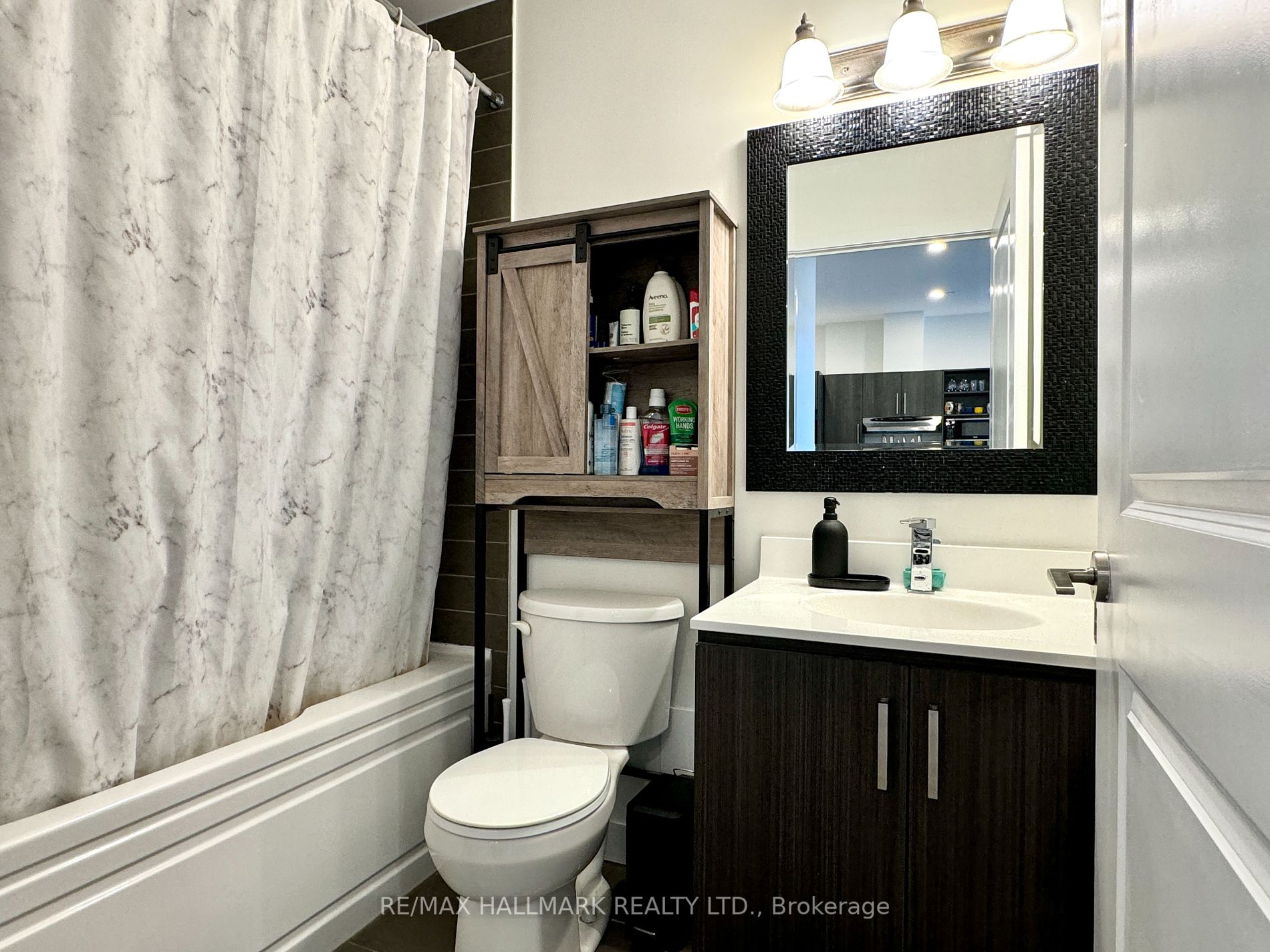 120 Dallimore Circle, #124