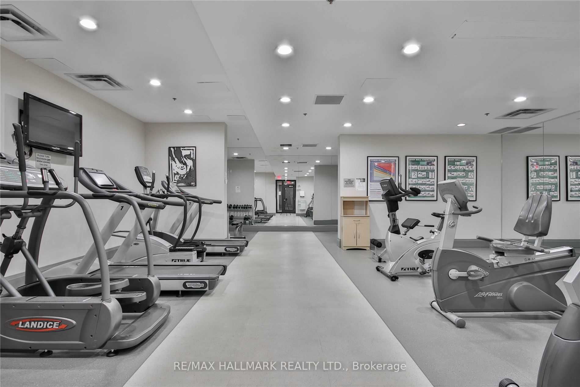 120 Dallimore Circle, #124