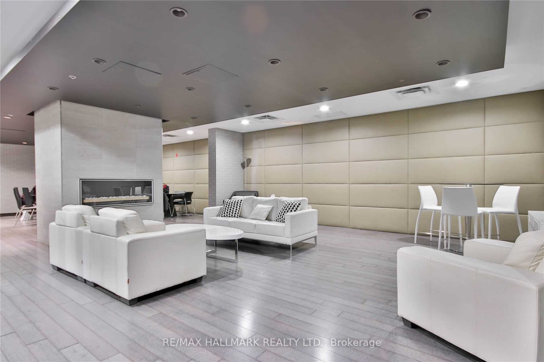 120 Dallimore Circle, #124