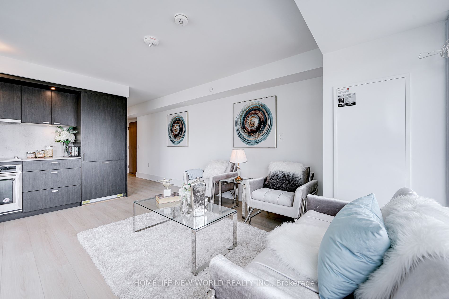 585 Bloor St E, #1522